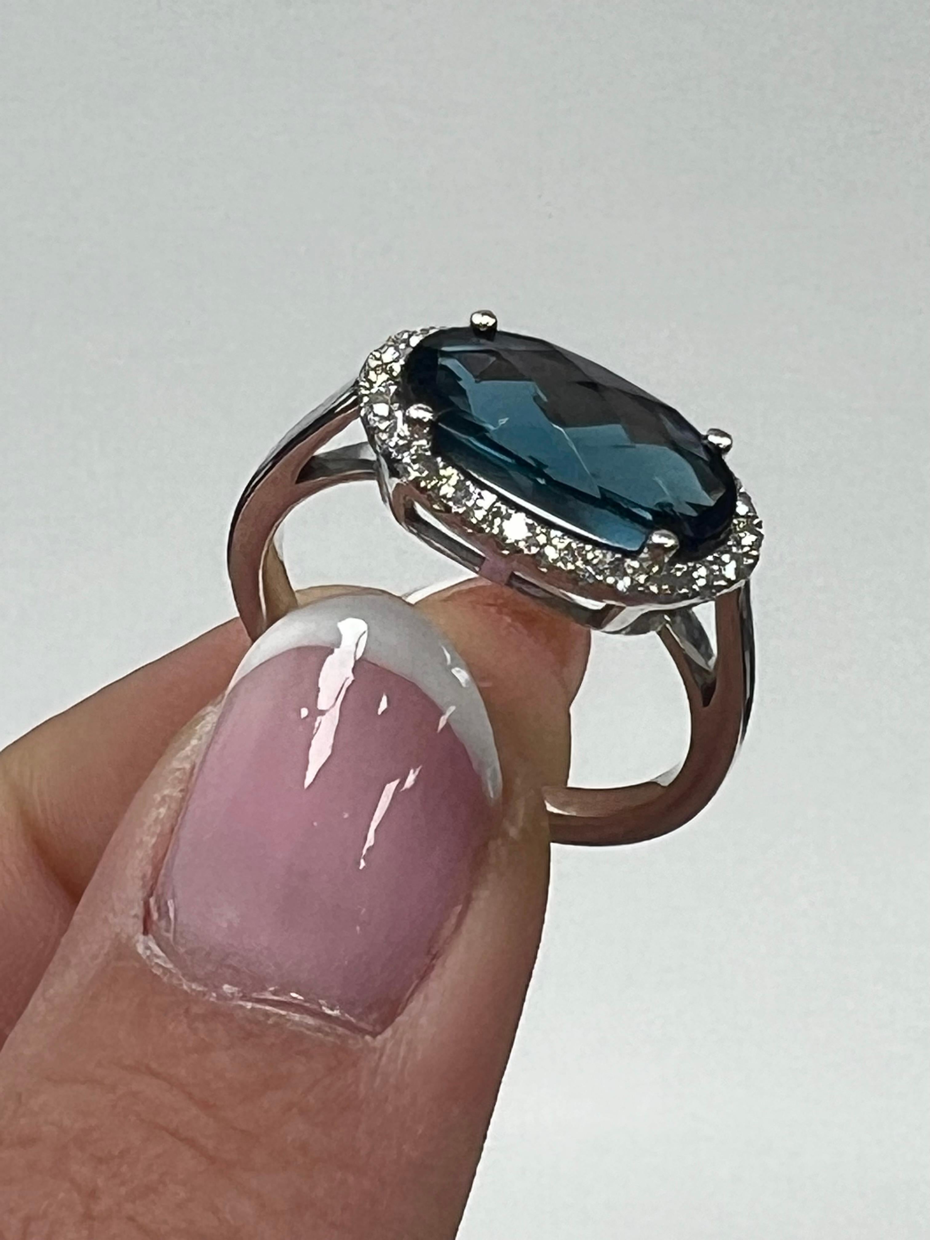 Modern London Blue Topaz Ring For Sale