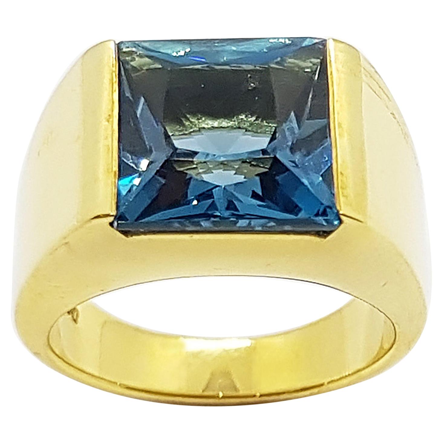 London Blue Topaz Ring Set in 18 Karat Gold Settings For Sale