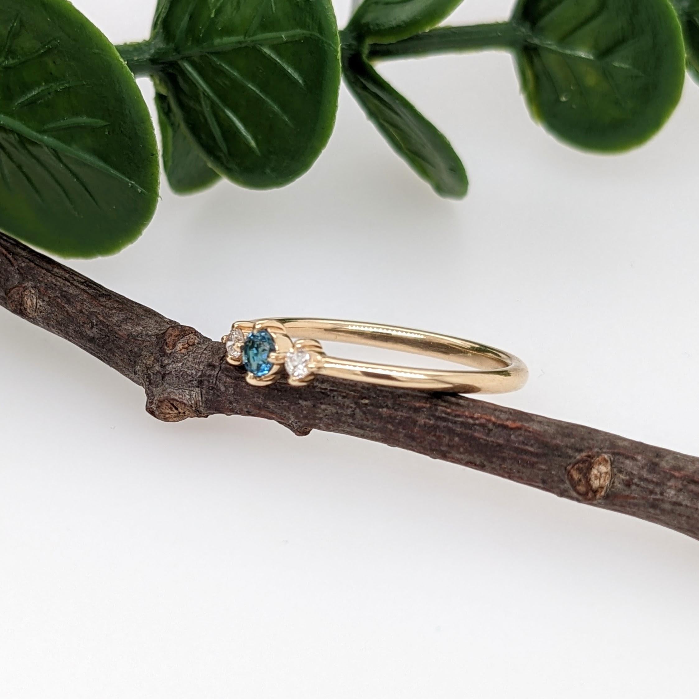 Modernist London Blue Topaz Ring w Diamond Accents in Solid 14K Yellow Gold Round 3mm For Sale