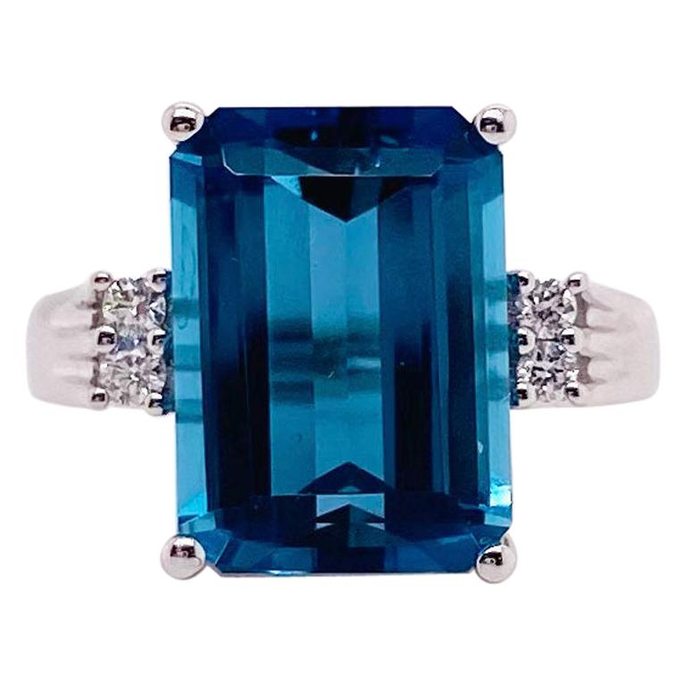 London Blue Topaz Ring with Diamond Embellishments Set in 14 Karat White  Gold For Sale at 1stDibs