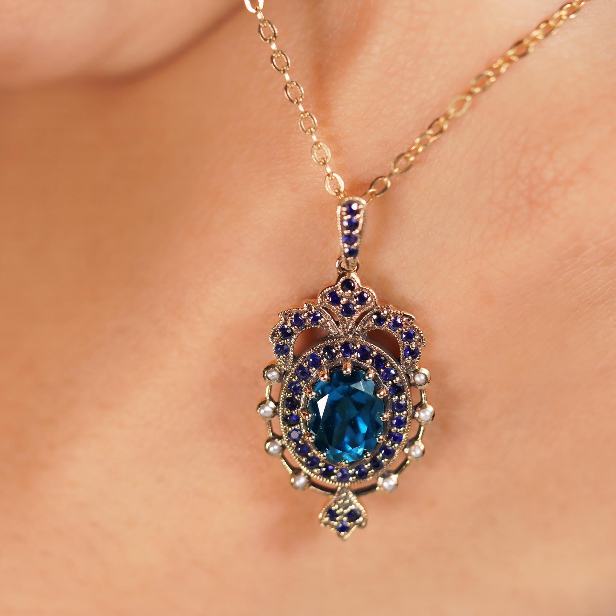 Donna Ciondolo in stile vintage in oro massiccio 9K con perla e zaffiro Topazio Blu di Londra in vendita