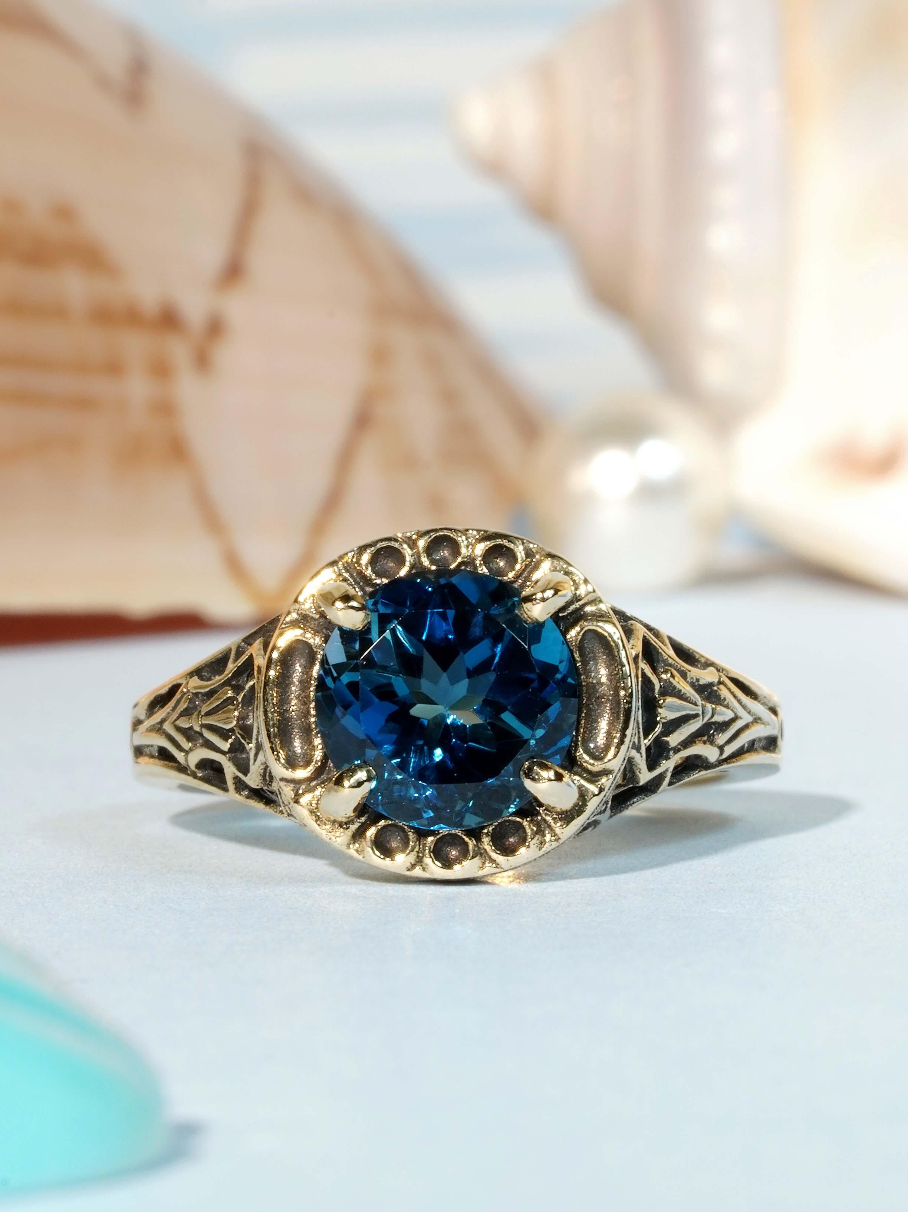London Blue Topaz Vintage Style Filigree Ring in Solid 9K Yellow Gold en venta 2
