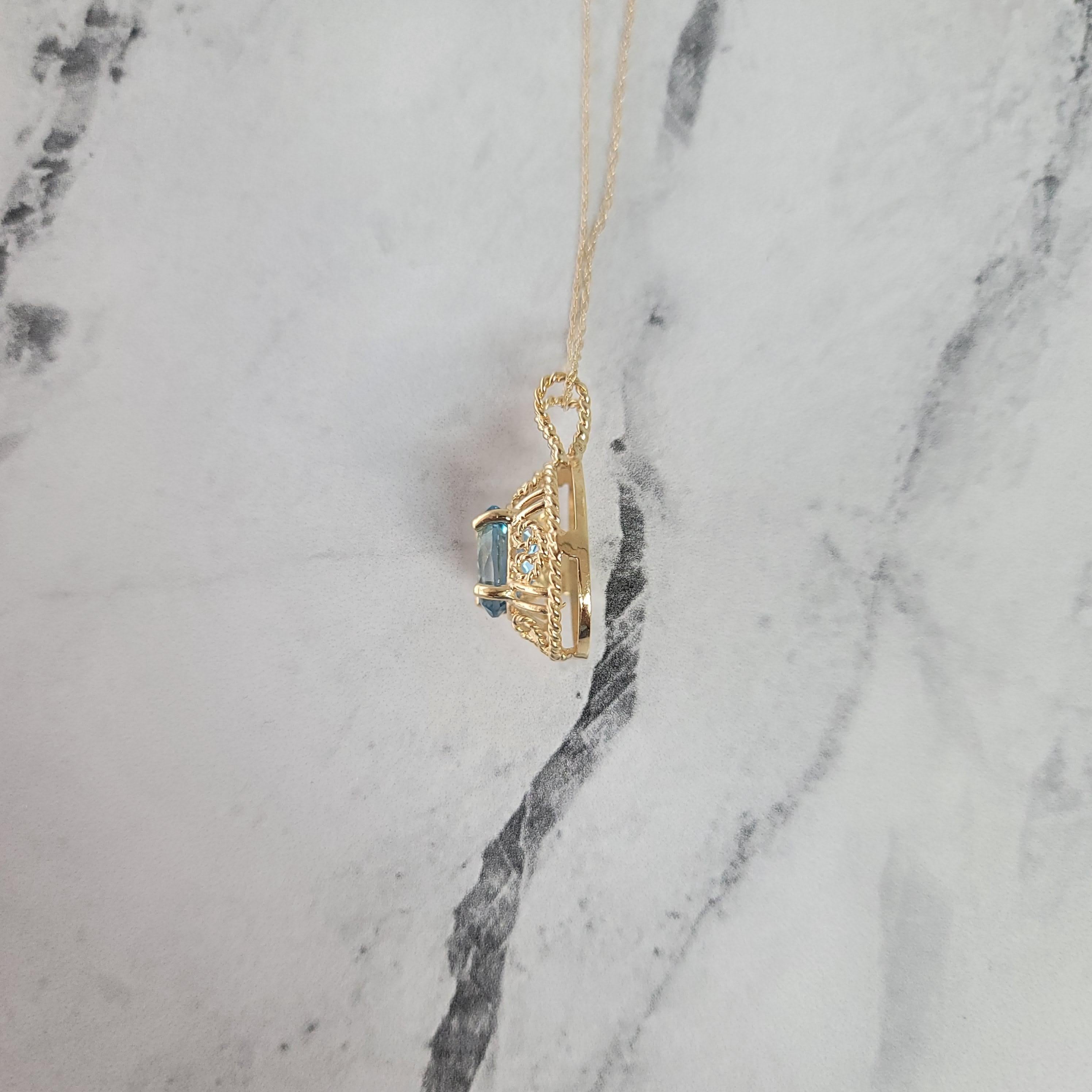 London Blue Topaz with Rope Design Necklace 14k Yellow Gold In New Condition For Sale In Sugar Land, TX