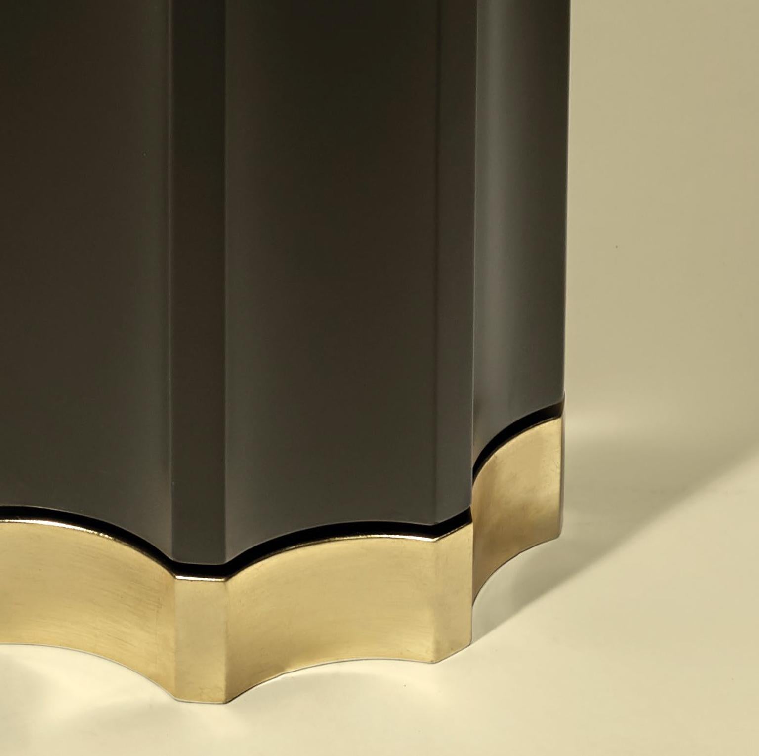 London Contemporary and Customizable Pedestal in Lacquer by Luísa Peixoto For Sale 7