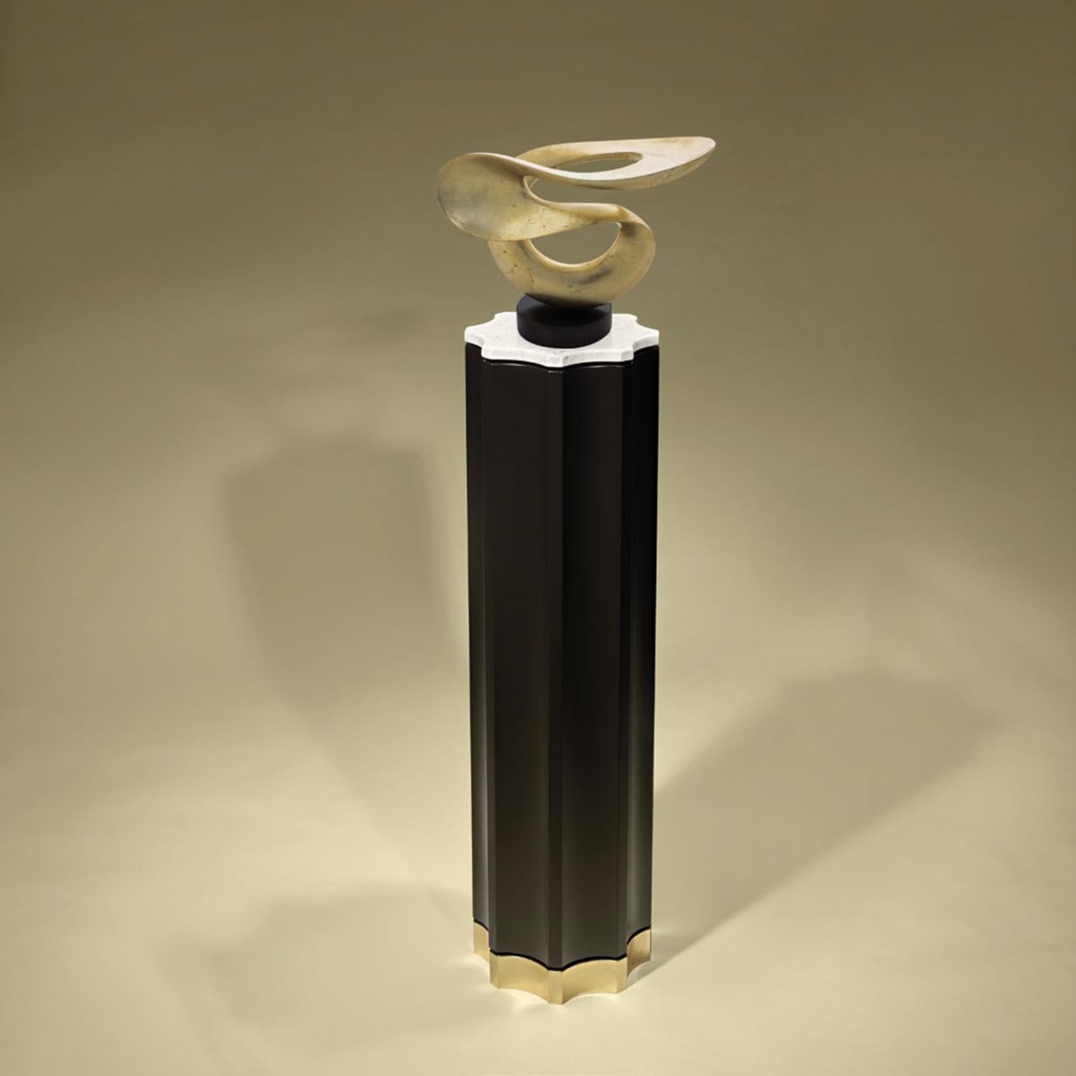 London Contemporary and Customizable Pedestal in Lacquer by Luísa Peixoto For Sale 8