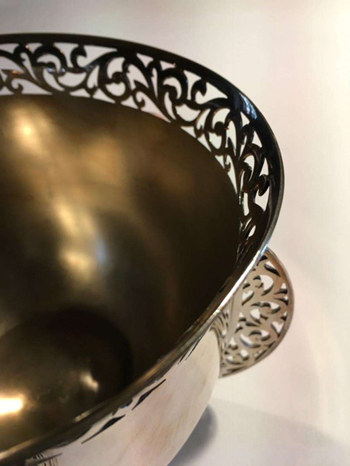 London Early 20th Century Sterling Silver Bowl by Goldsmiths & Silversmiths For Sale 12