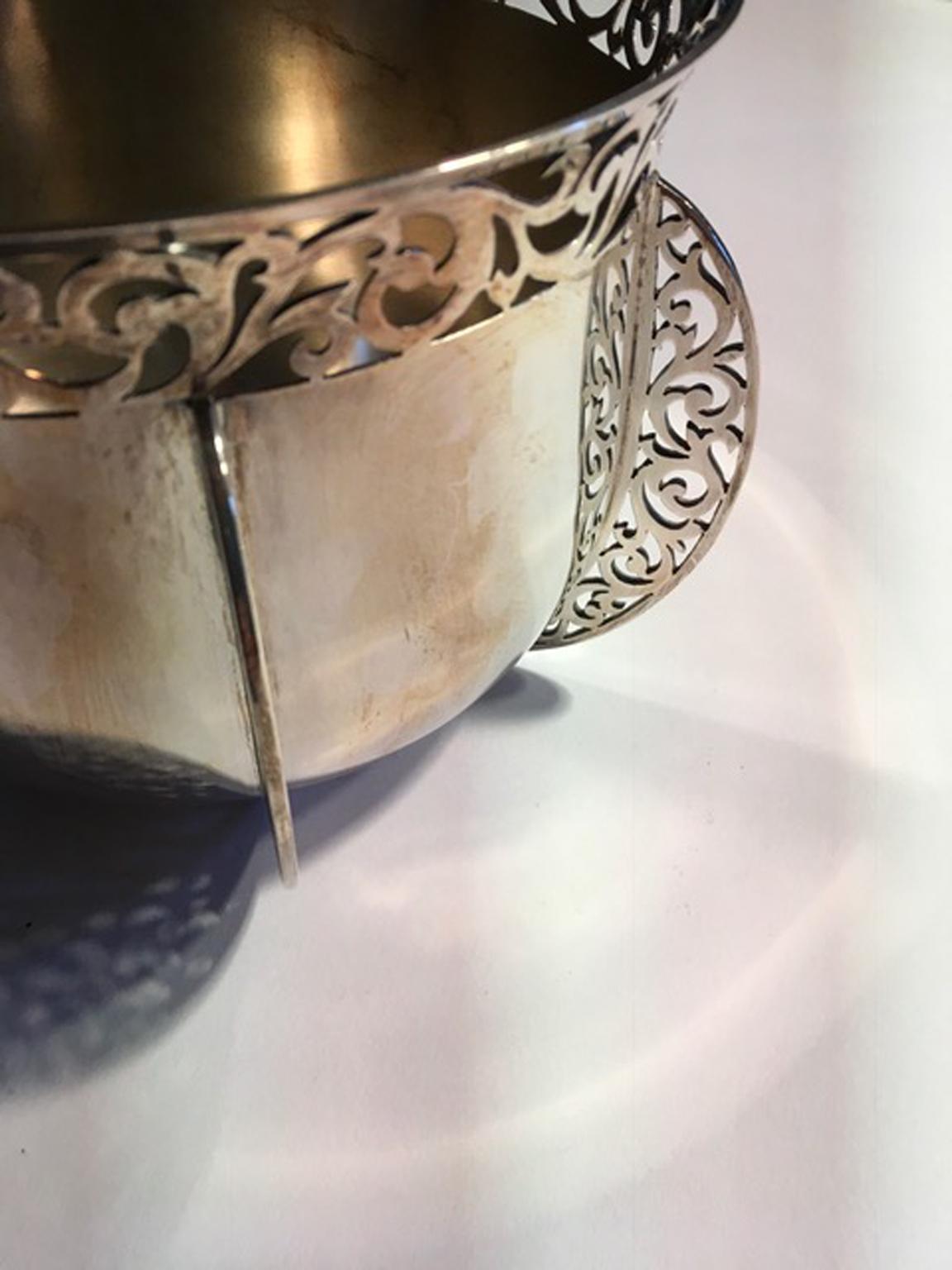 Victorian London Early 20th Century Sterling Silver Bowl by Goldsmiths & Silversmiths For Sale