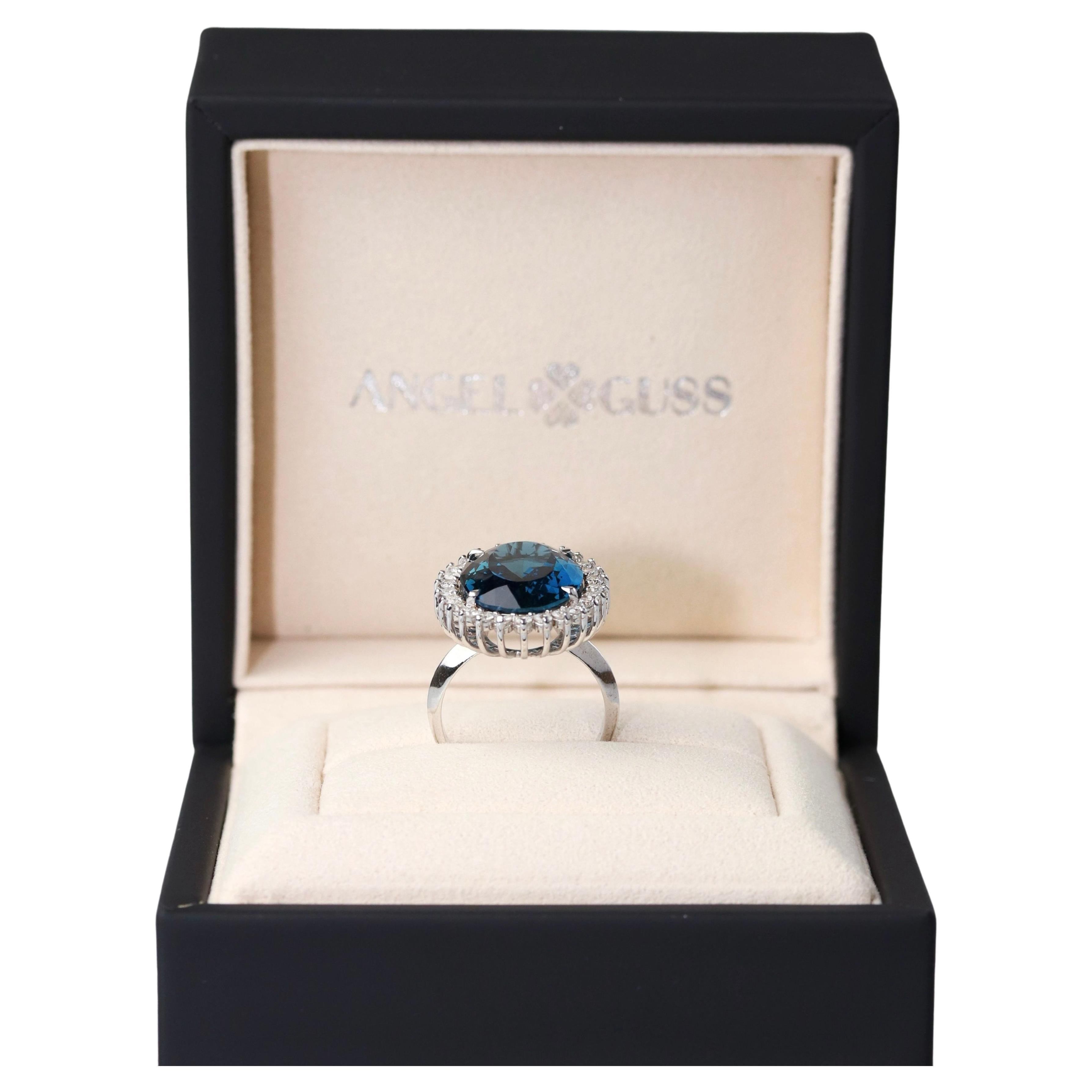 Anello Lady D. A. di Londra  - Oro massiccio 18 carati, diamante e topazio blu di Londra In condizioni Nuovo in vendita a Markham, CA