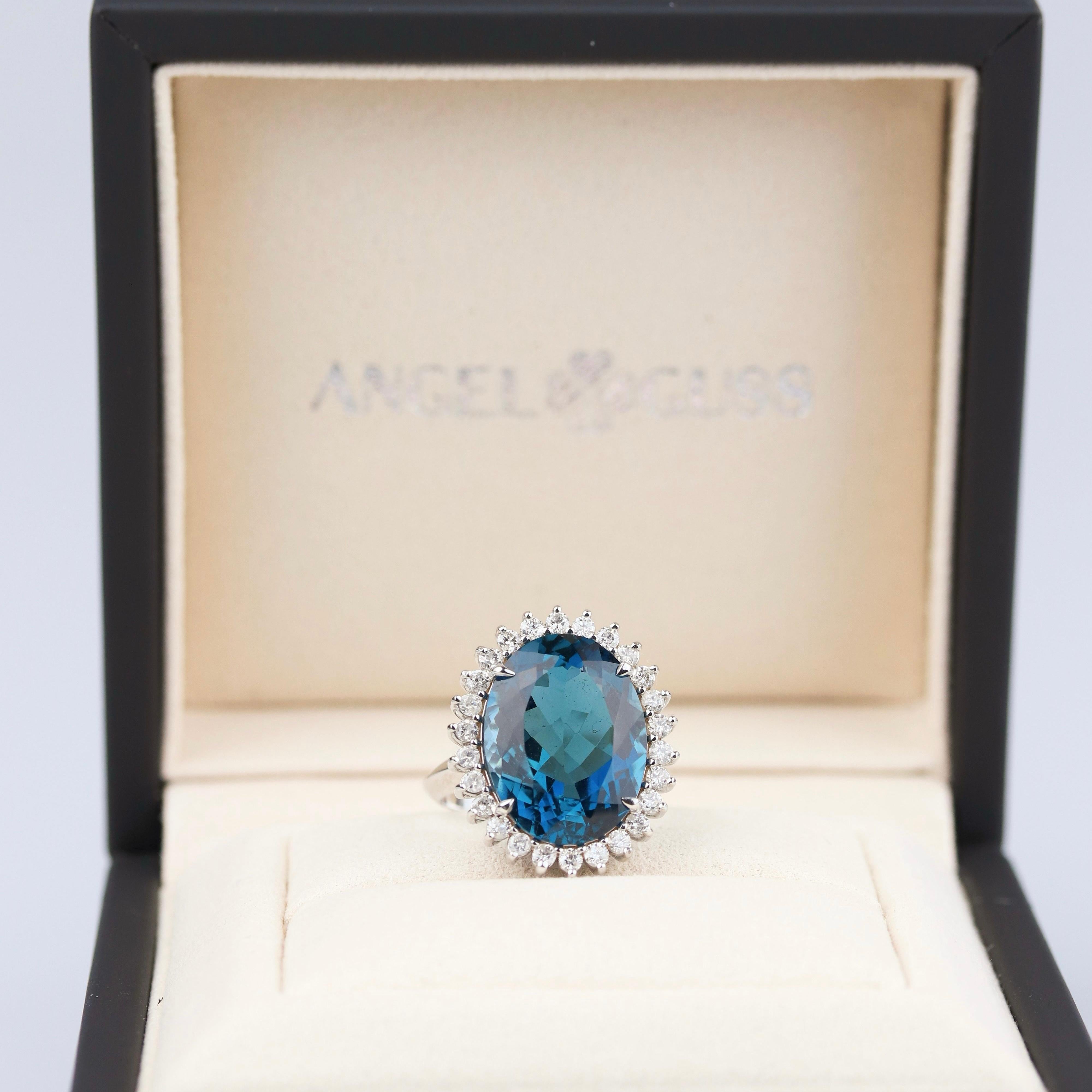 Oval Cut London Lady D Ring  - 18K Solid Gold, Diamond and London Blue Topaz For Sale