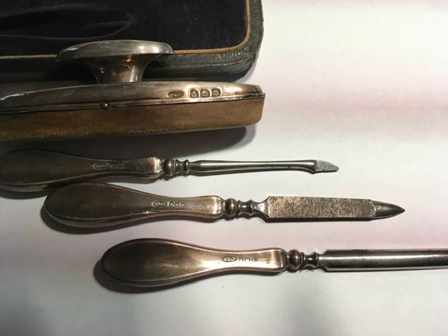 London Mid-19th Century Vanity Kit Set Sterling Silver For Sale 3