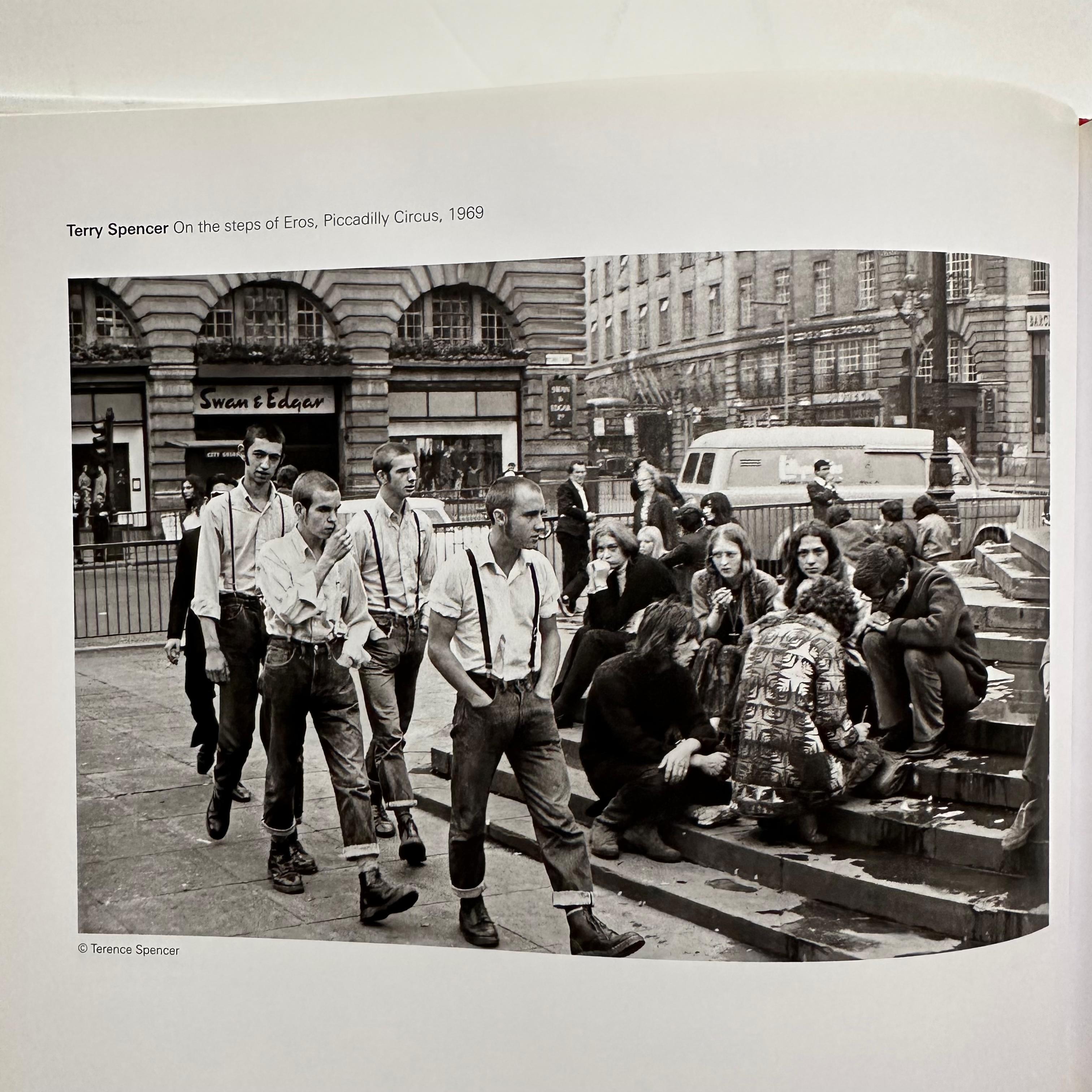 Paper London Street Photography 1860-2010 - Mike Seaborne & Anna Sparham - 2012