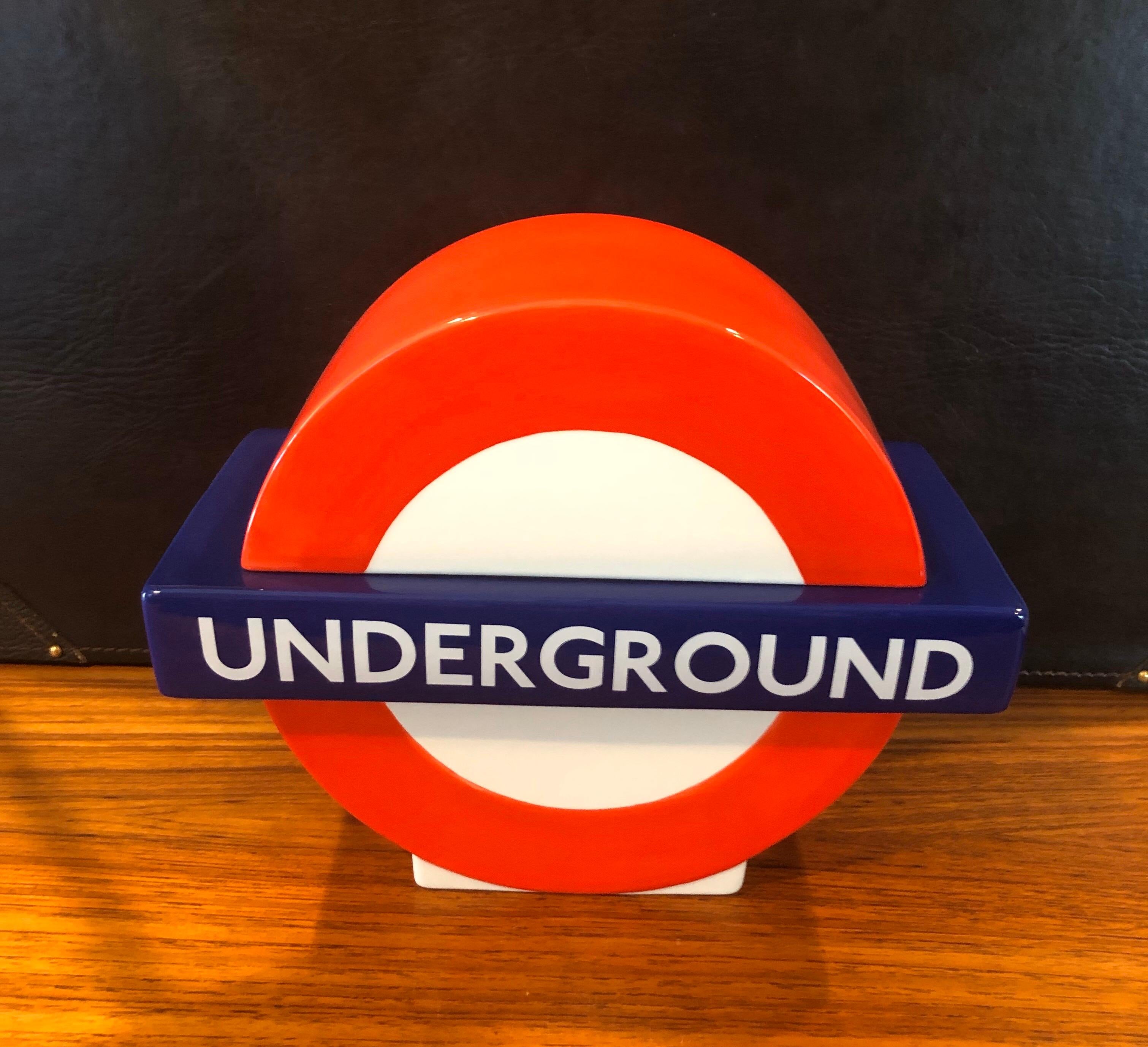 london subway logo