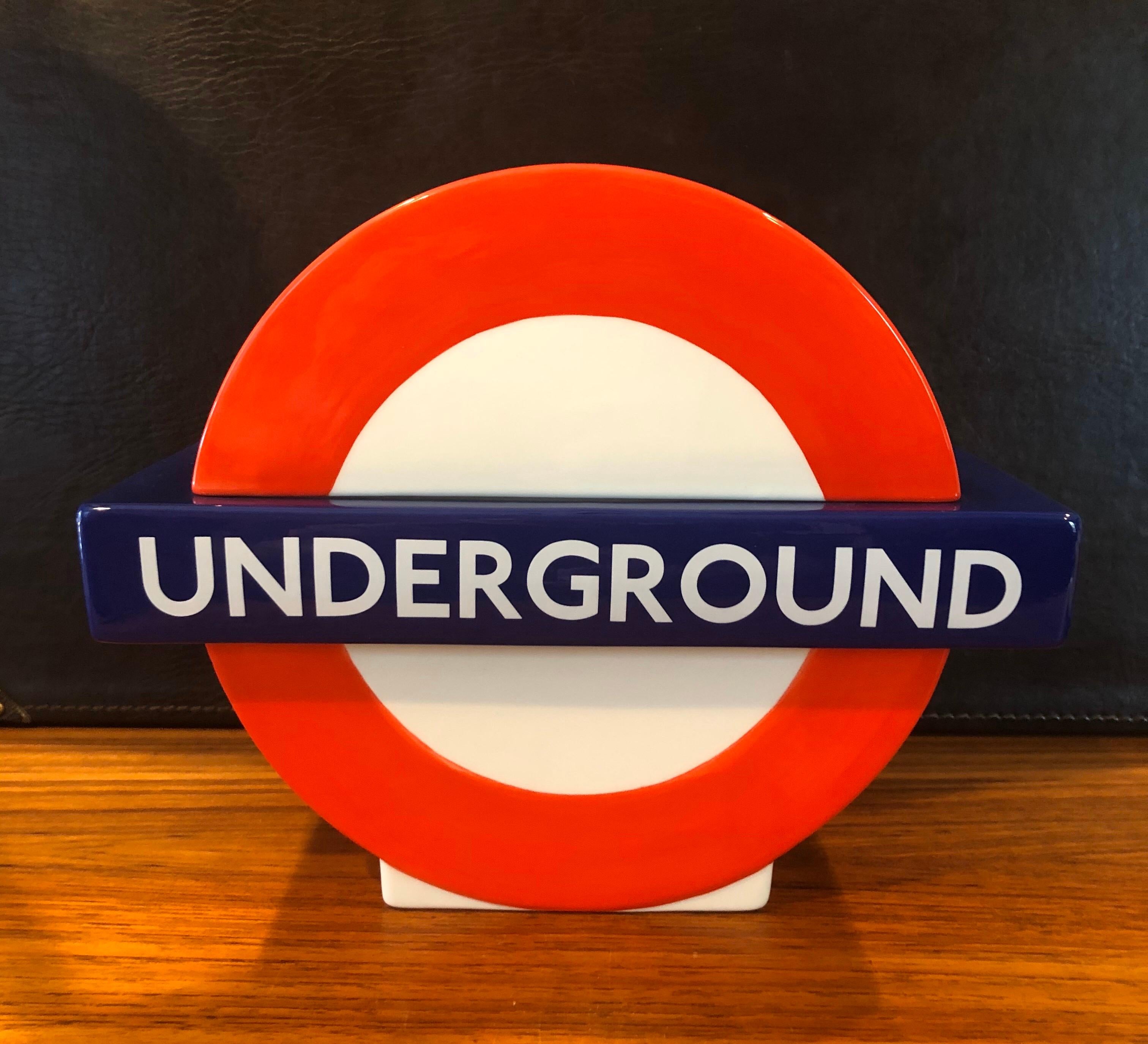 london subway logo