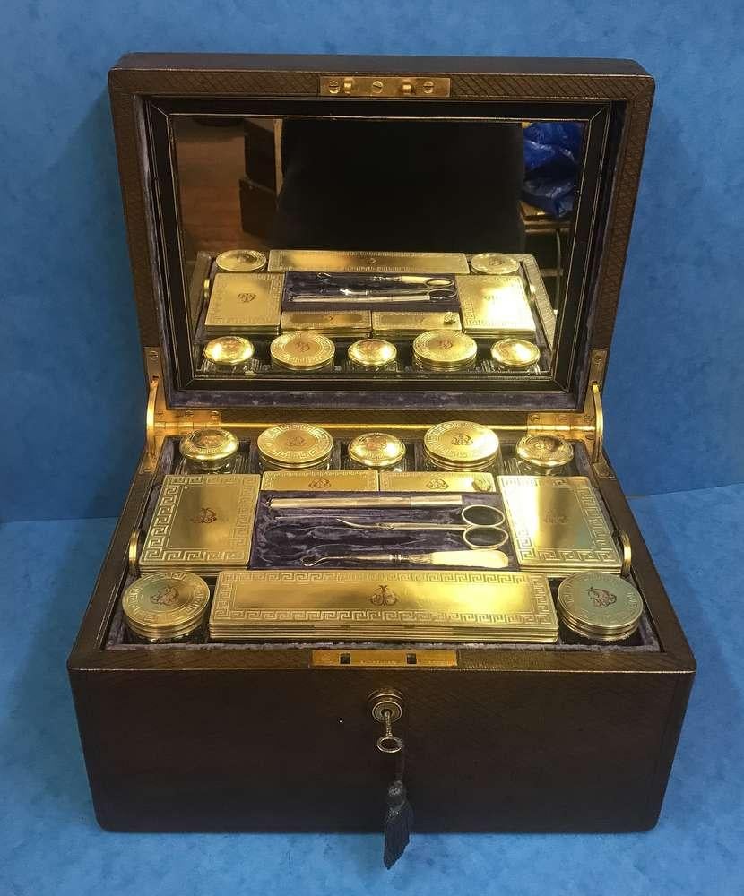 London Victorian 1863 Leather Vanity Box 6