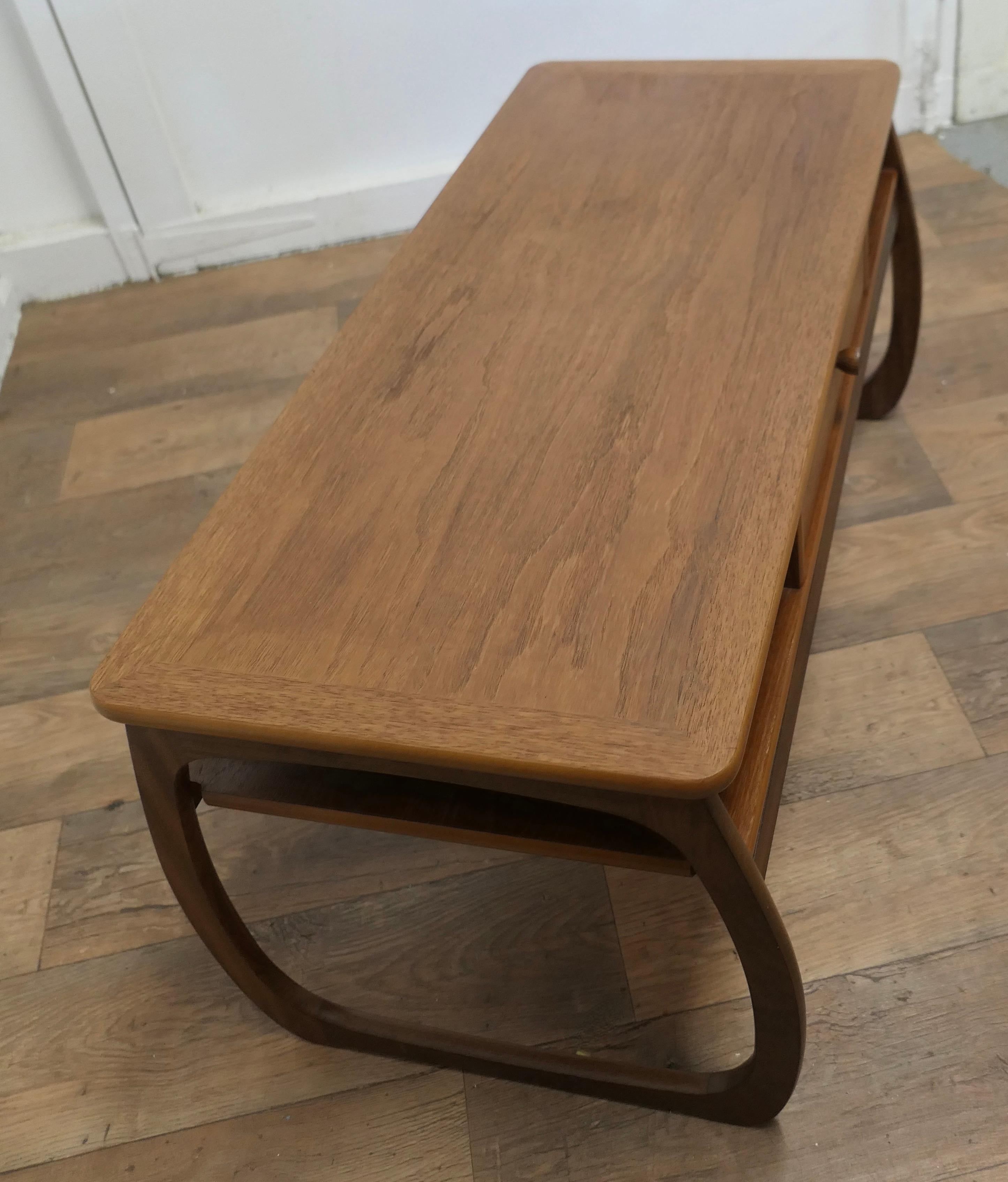 Long 1950s Parker Knoll Cube Shape Coffee Table  This is a good sturdy table  In Good Condition For Sale In Chillerton, Isle of Wight