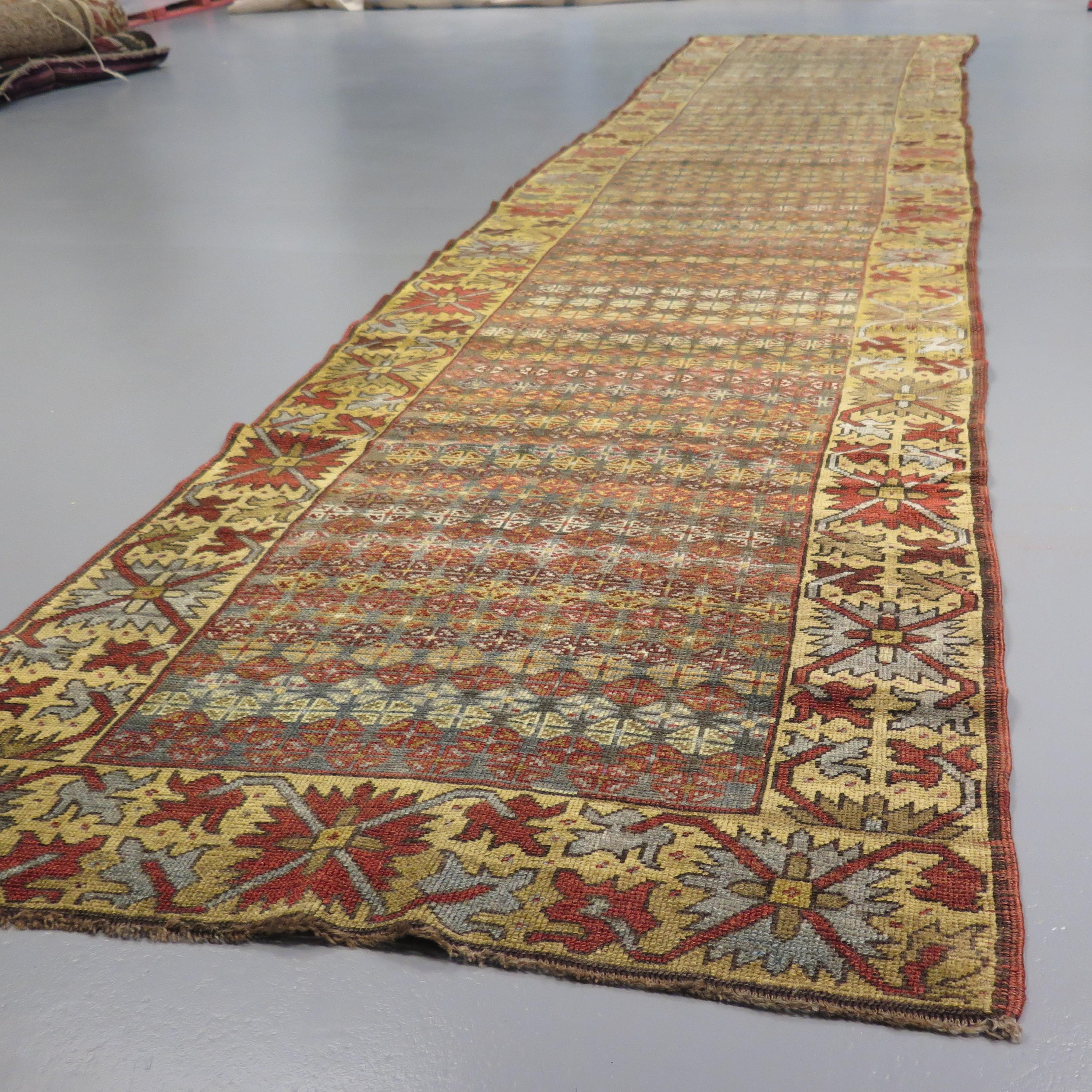 Kazakh Long tapis de couloir azerbaïdjan du 19ème siècle en vente