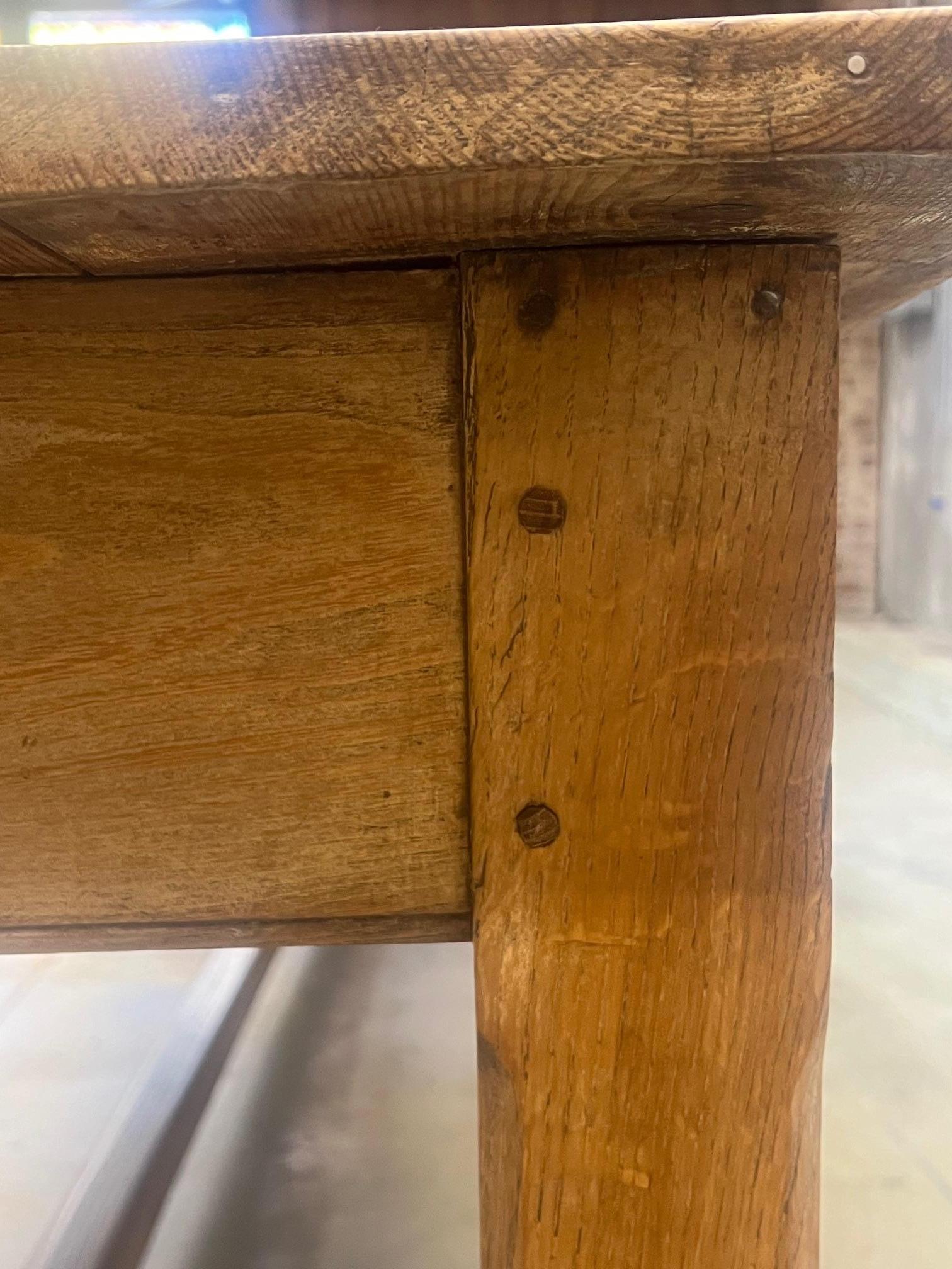 Bois Longue table de couture / salle à manger française du 19e siècle en vente