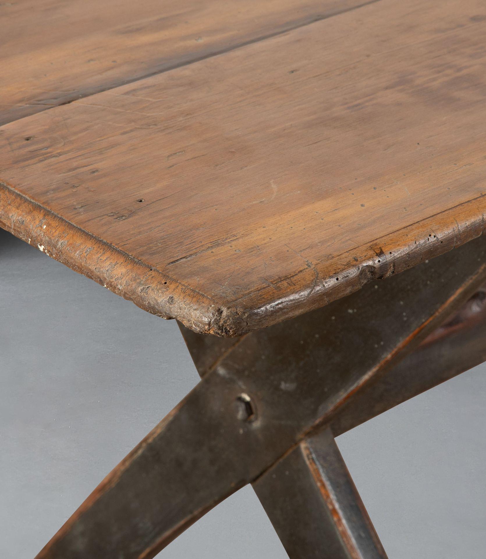 Mesa larga de taberna del siglo XIX Pino en venta