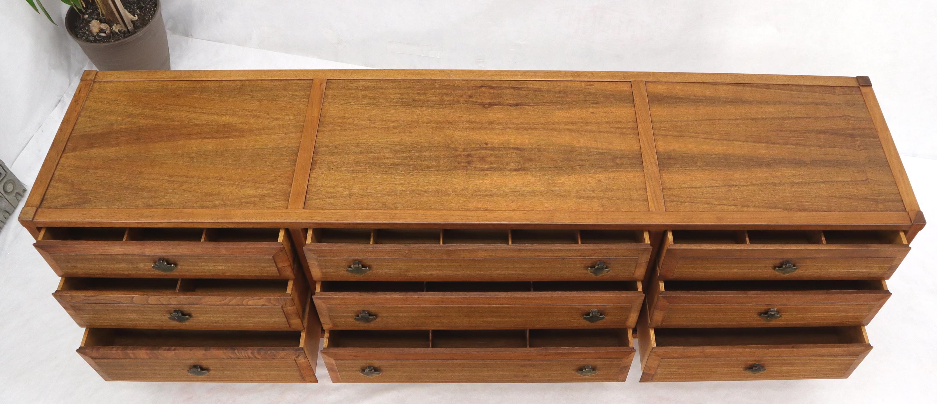 Long 9 Beveled Front Drawers Dresser Credenza by Widdicomb In Good Condition For Sale In Rockaway, NJ