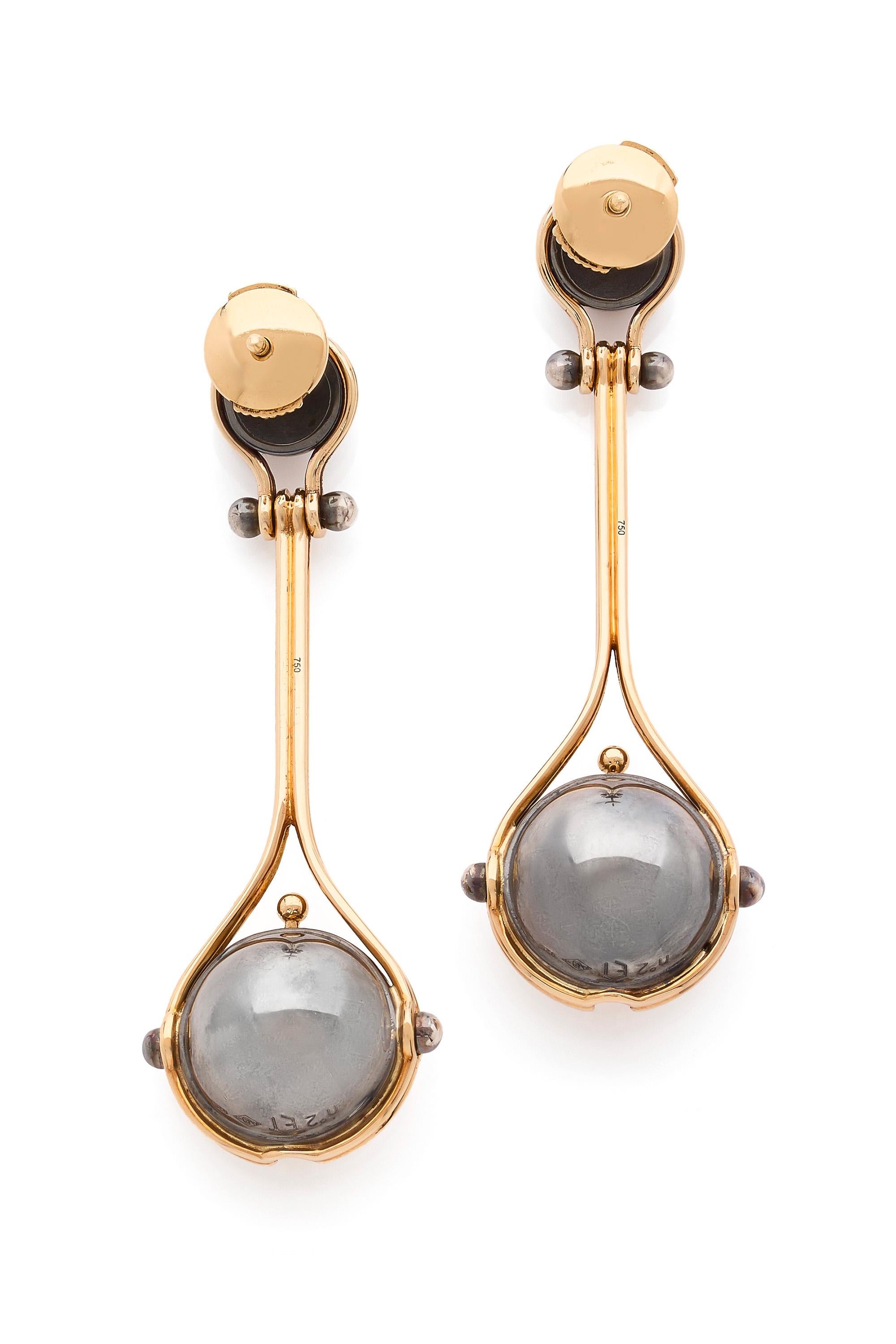 Long Akoya Pearls & Diamond Pluton Earrings in 18k Yellow Gold by Elie Top In New Condition For Sale In Paris, France