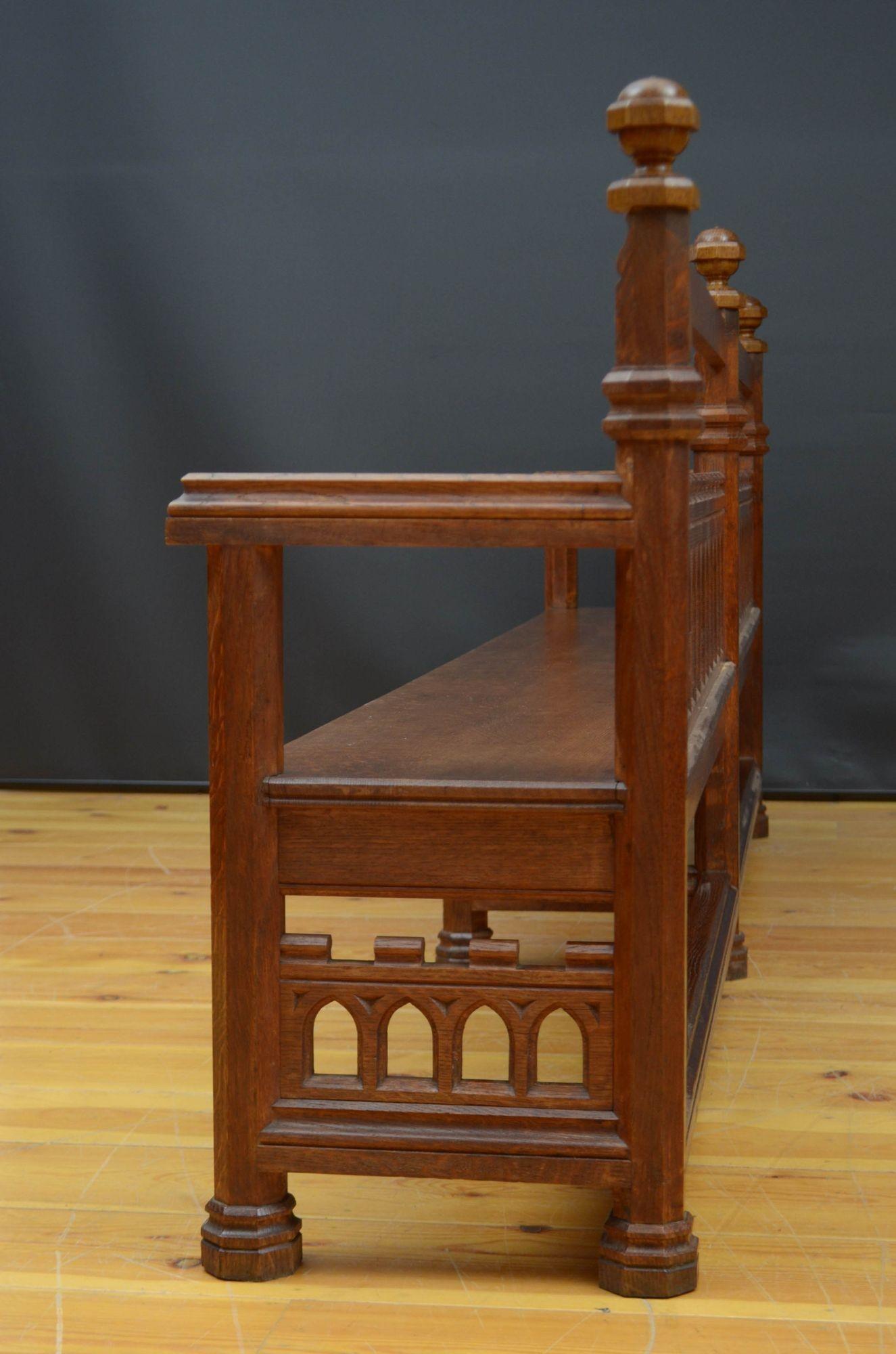 Long and Stylish Victorian Gothic Revival Hall Bench in Oak / Church Pew For Sale 10