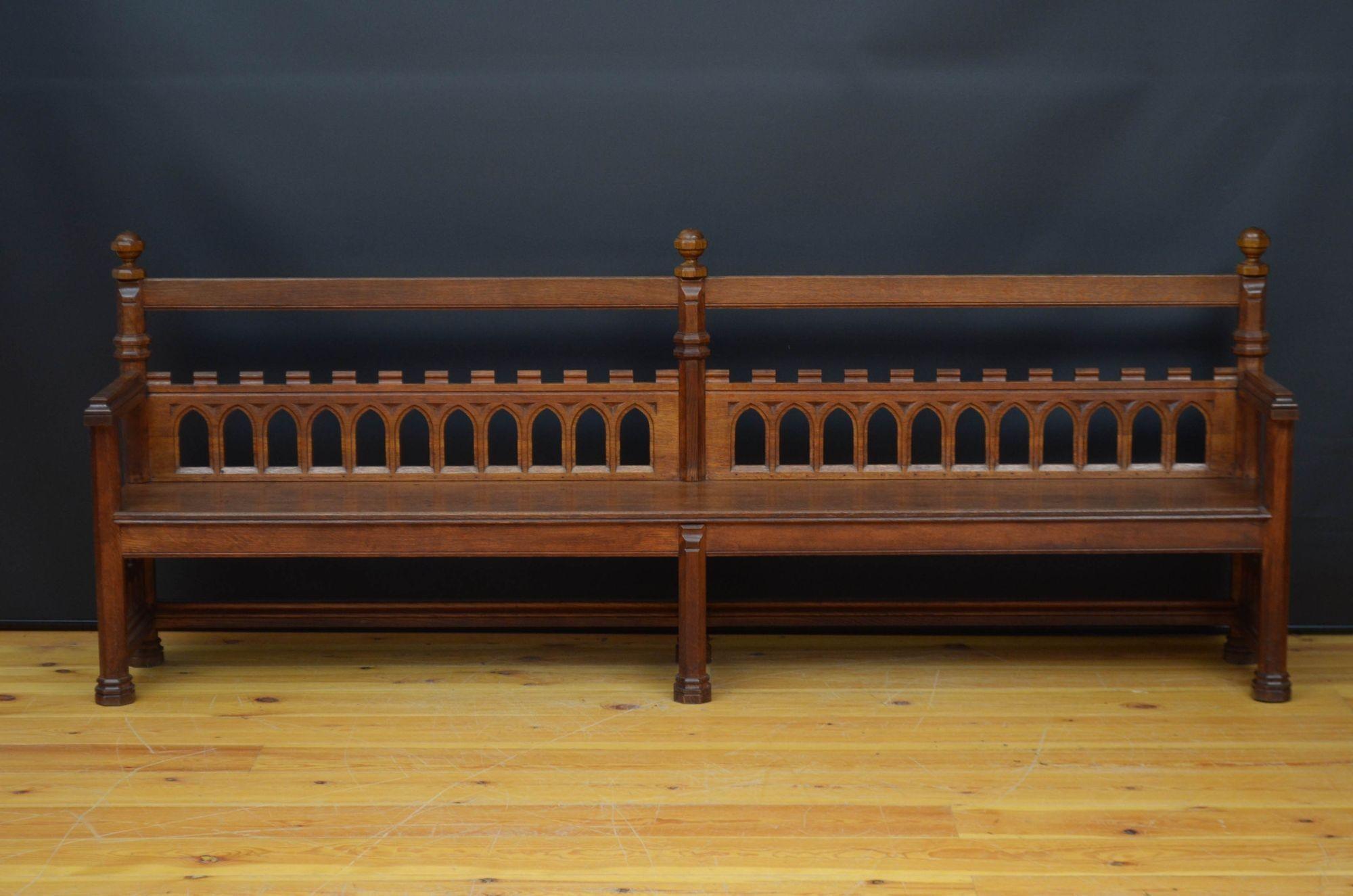 English Long and Stylish Victorian Gothic Revival Hall Bench in Oak / Church Pew For Sale