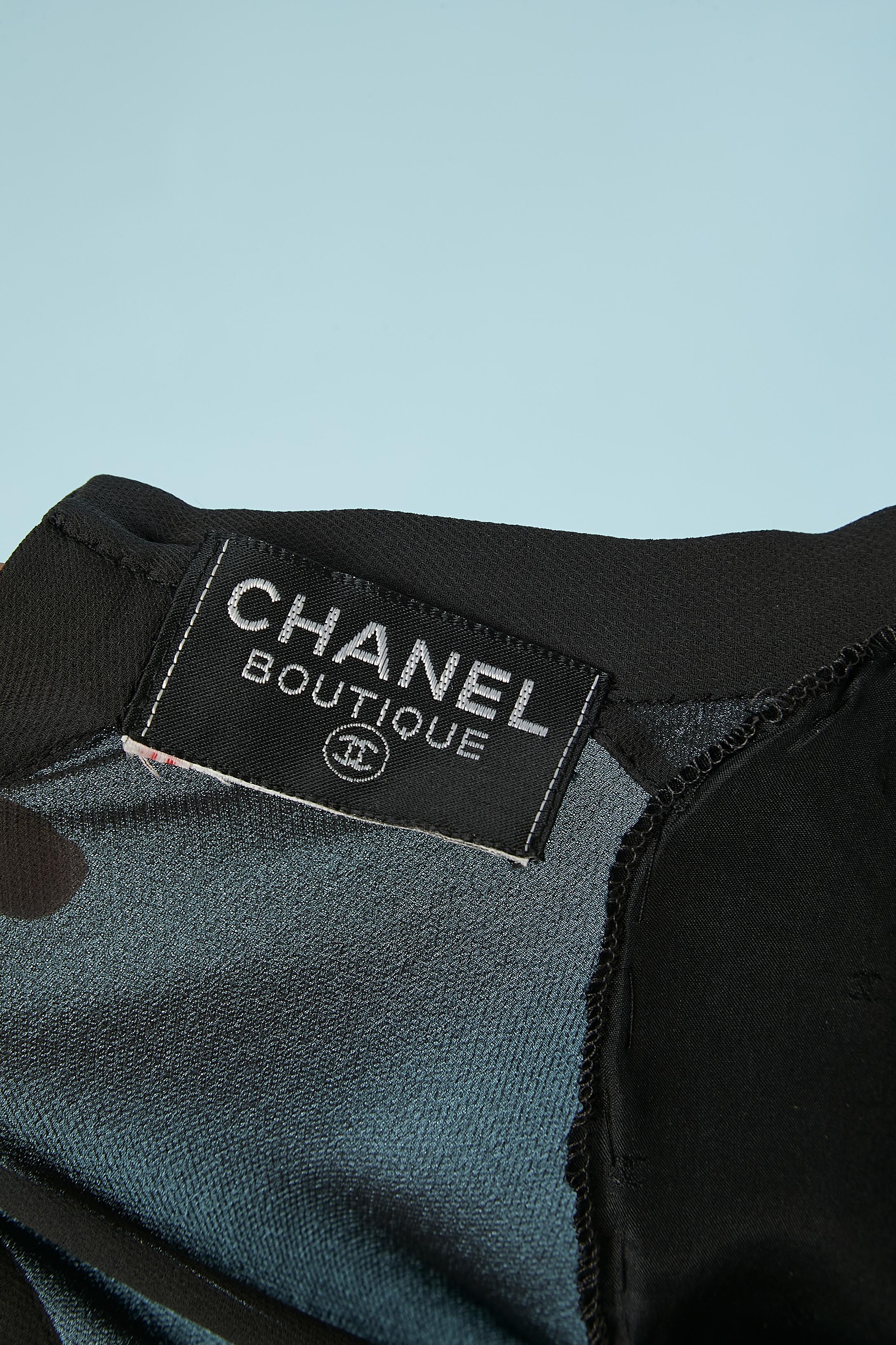 Robe de soirée longue en mousseline de soie anthracite enveloppée et plissée Chanel Boutique  en vente 2
