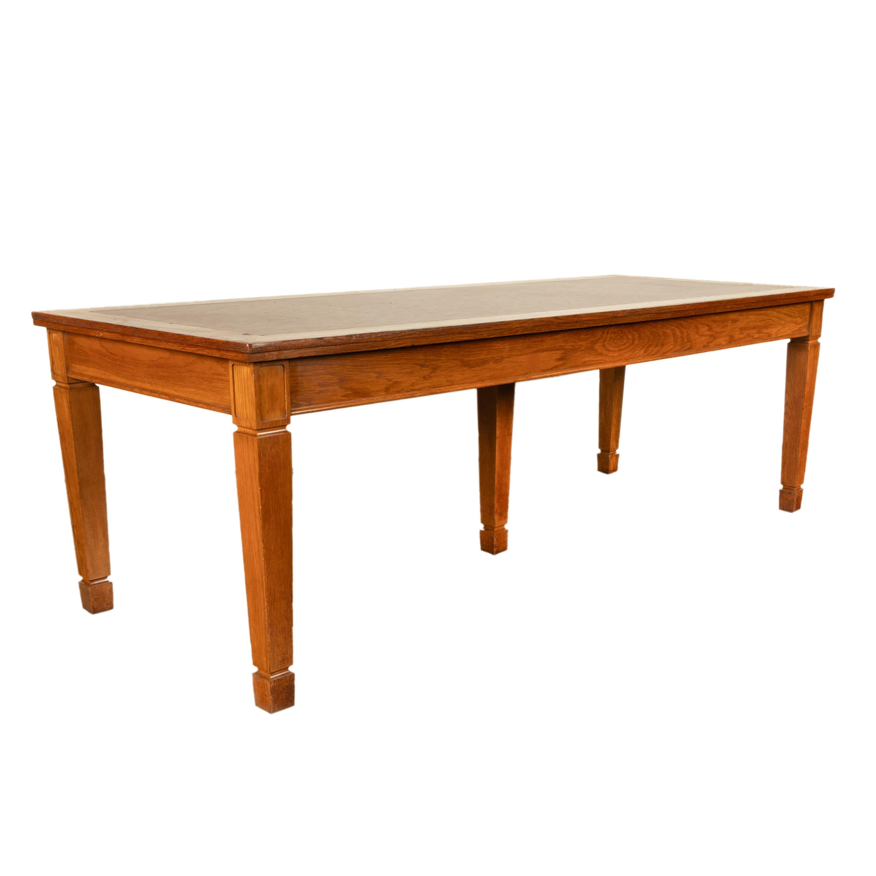 Tavolo da pranzo lungo in Oak Arts & Crafts a cinque gambe per biblioteca 1900 In condizioni buone in vendita a Portland, OR