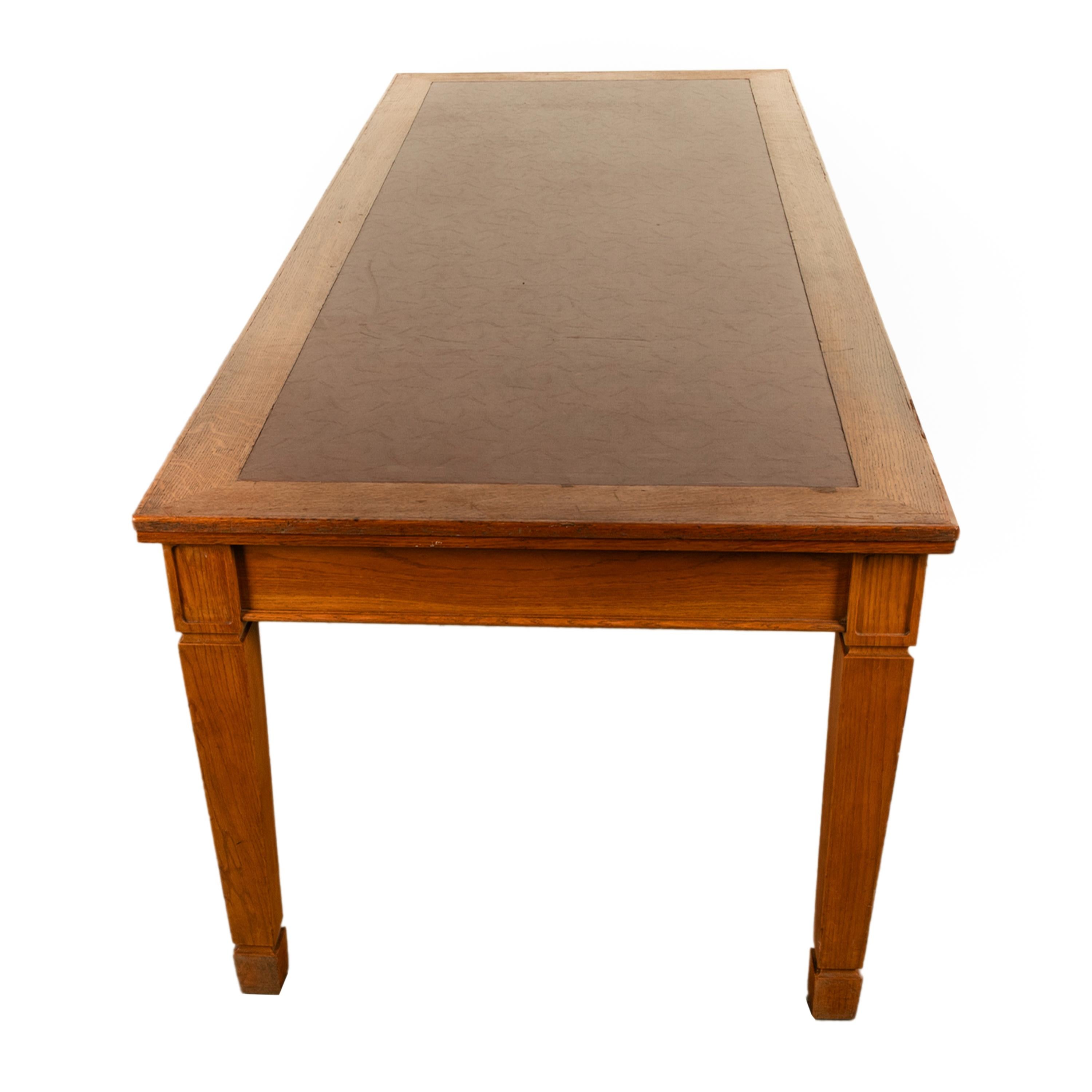 Tavolo da pranzo lungo in Oak Arts & Crafts a cinque gambe per biblioteca 1900 in vendita 1