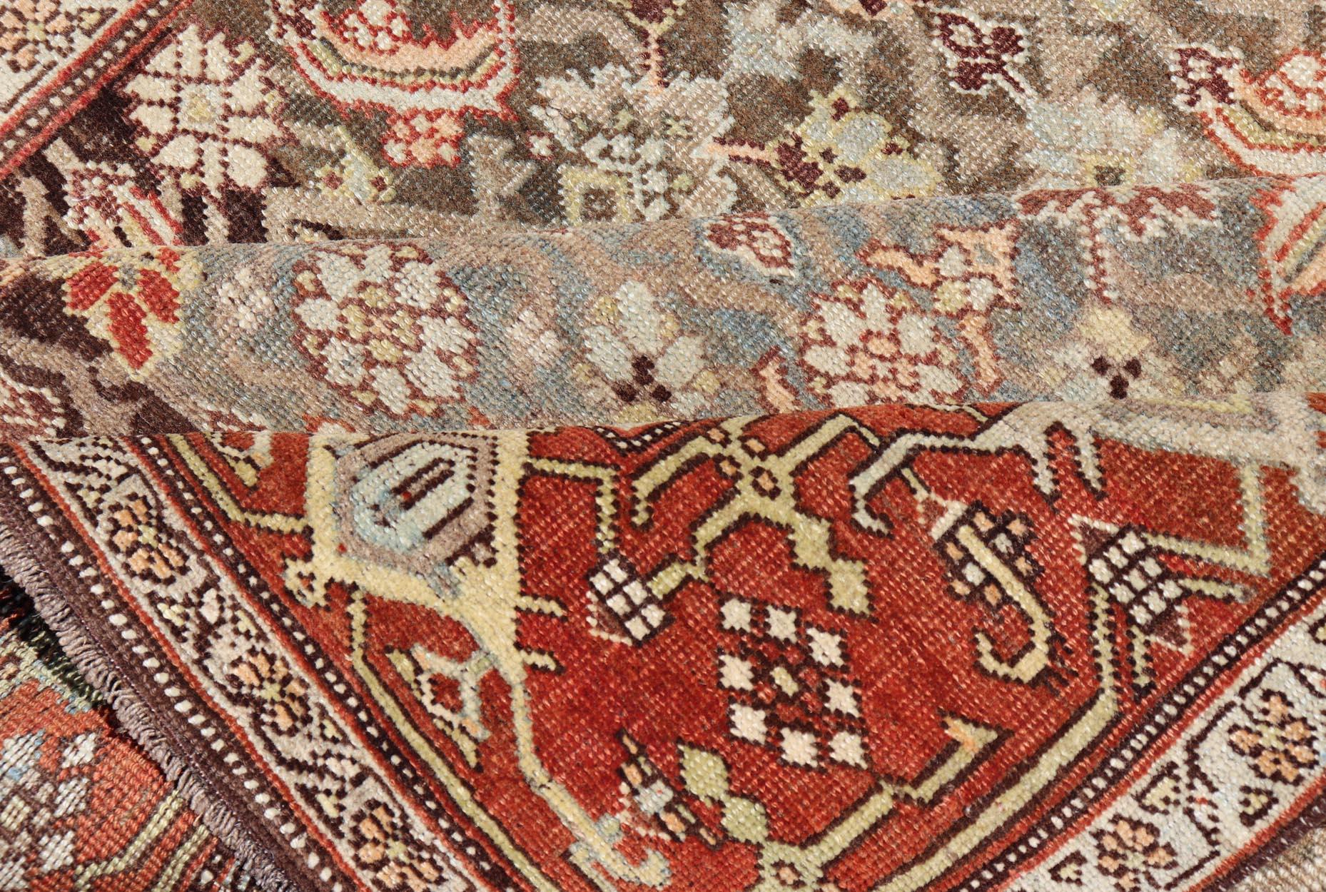 Long tapis persan ancien Bidjar Gallery avec design Sub/One en vente 2