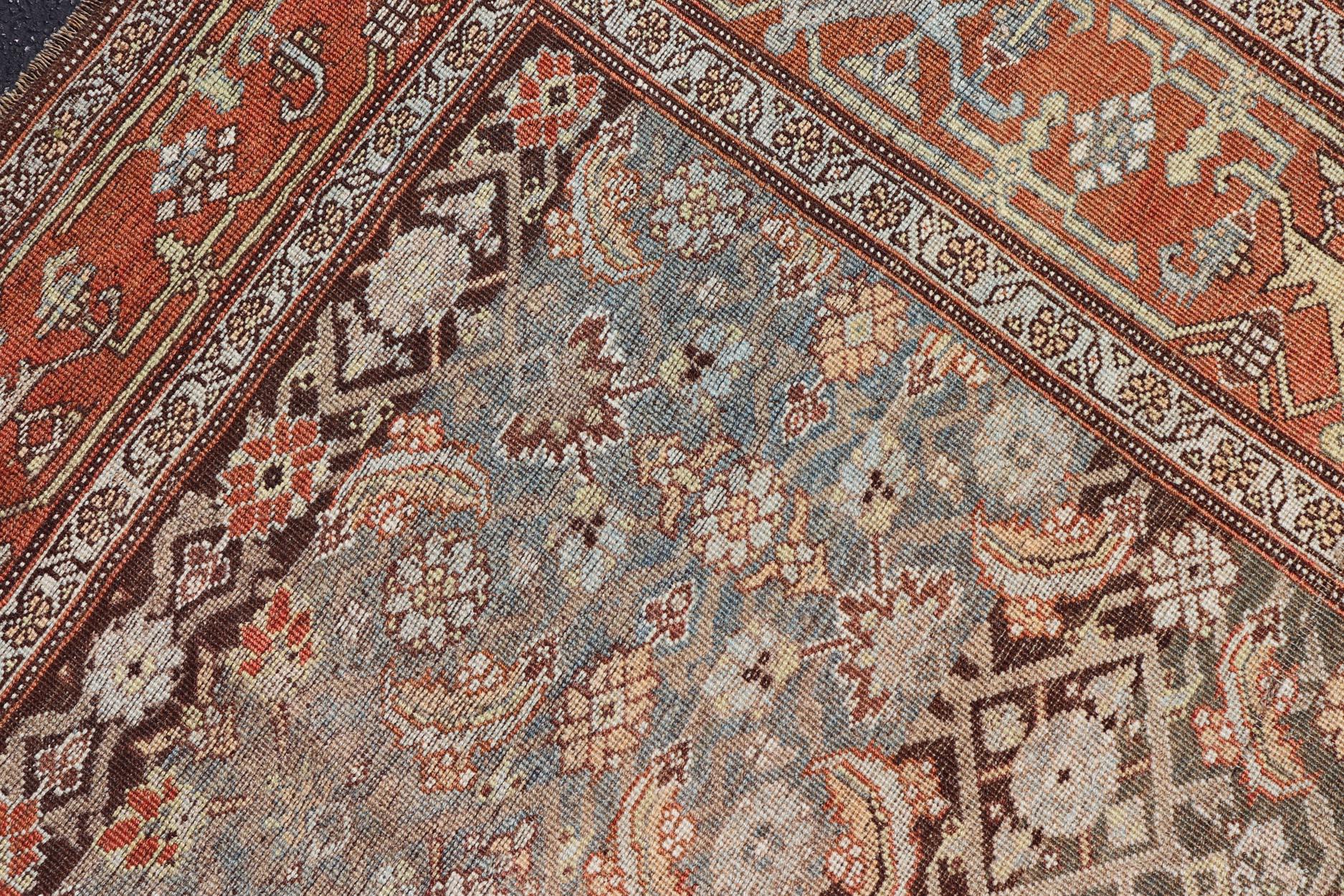 Long tapis persan ancien Bidjar Gallery avec design Sub/One en vente 3