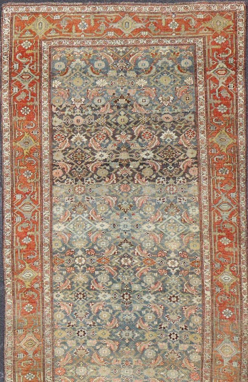 Malayer Long tapis persan ancien Bidjar Gallery avec design Sub/One en vente