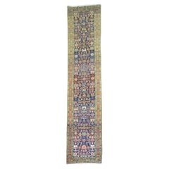 Long tapis de couloir persan ancien Heriz