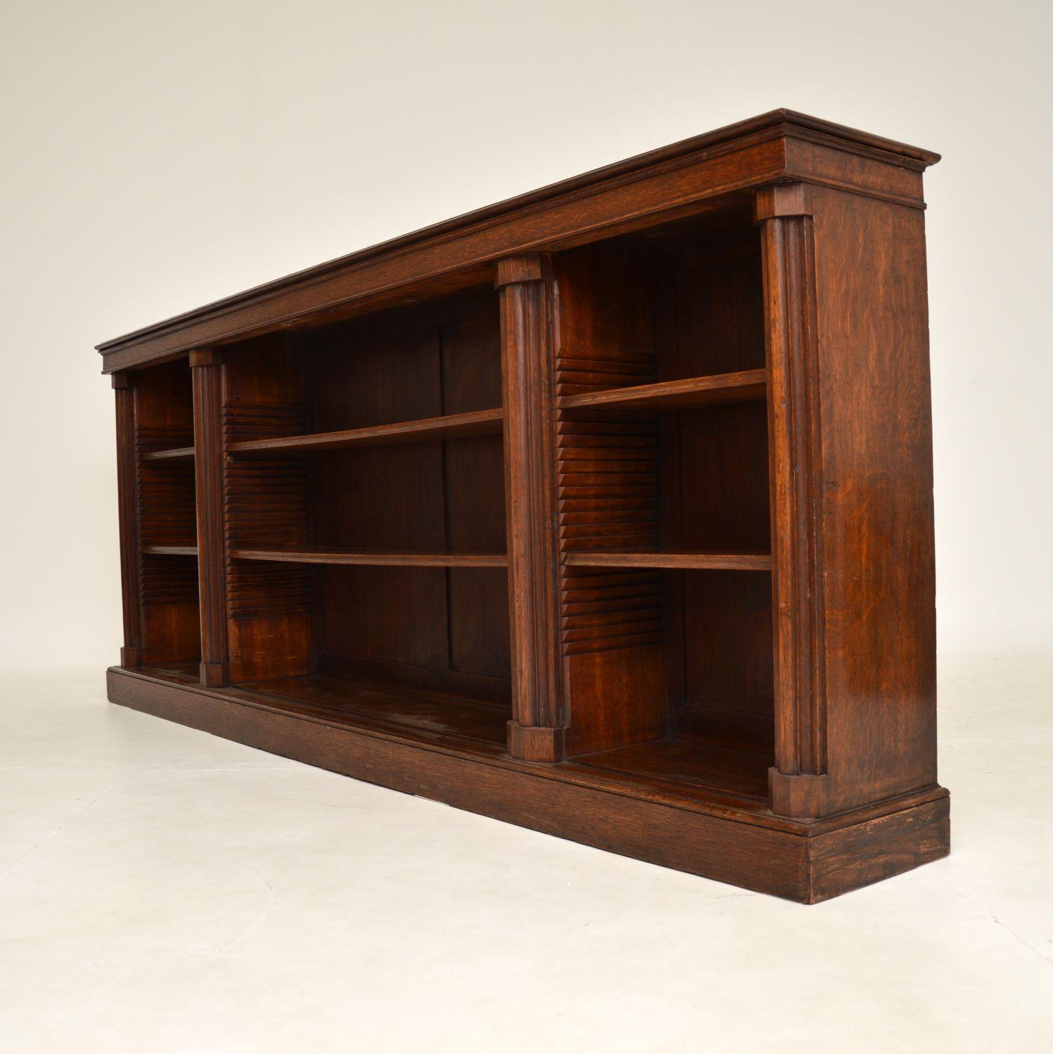 Long Antique Victorian Solid Oak Open Bookcase In Good Condition In London, GB