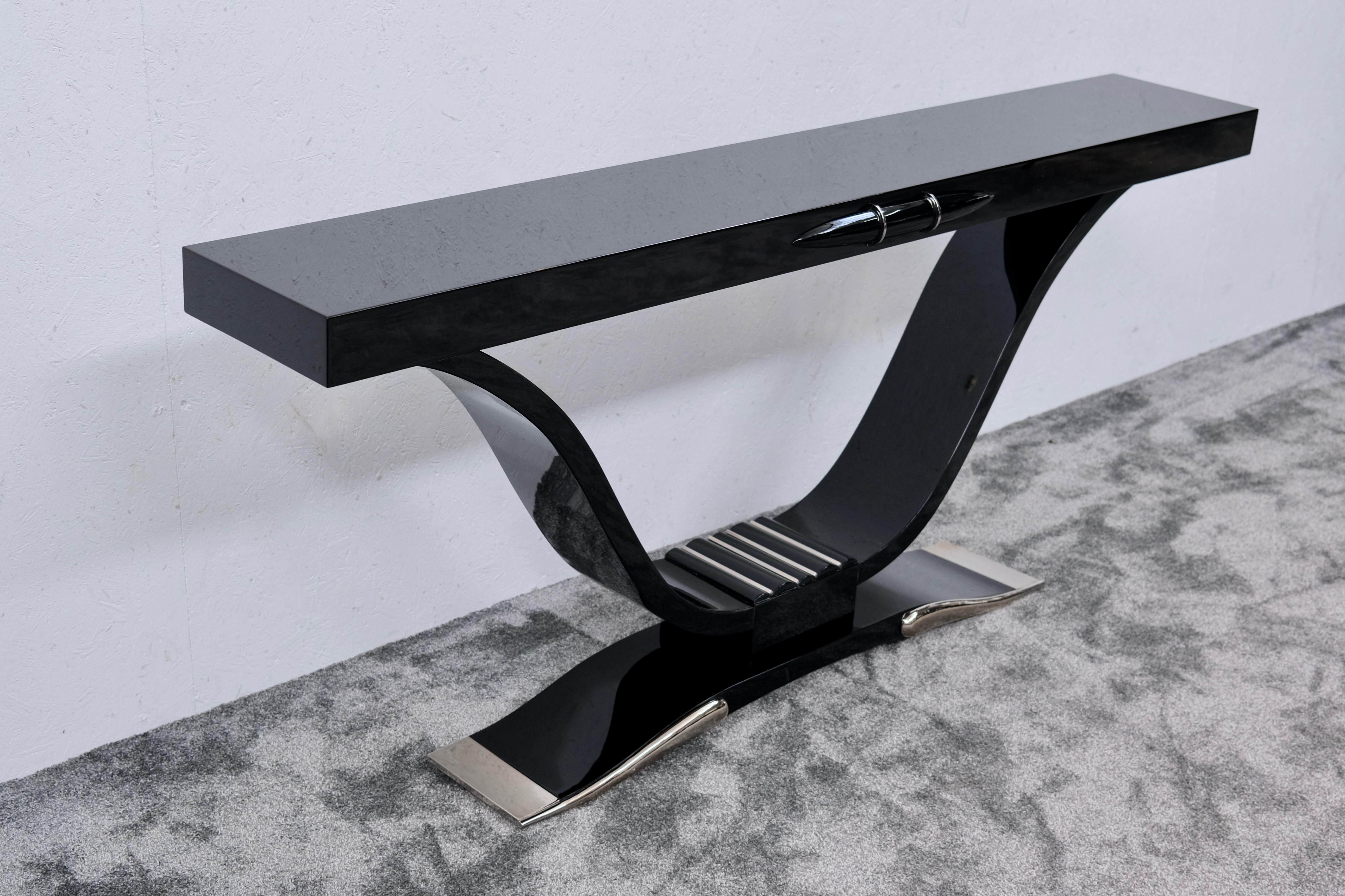 Lacquered Long Art Deco Console Table in Black Lacquer with Curved Base and Nickel Accents For Sale
