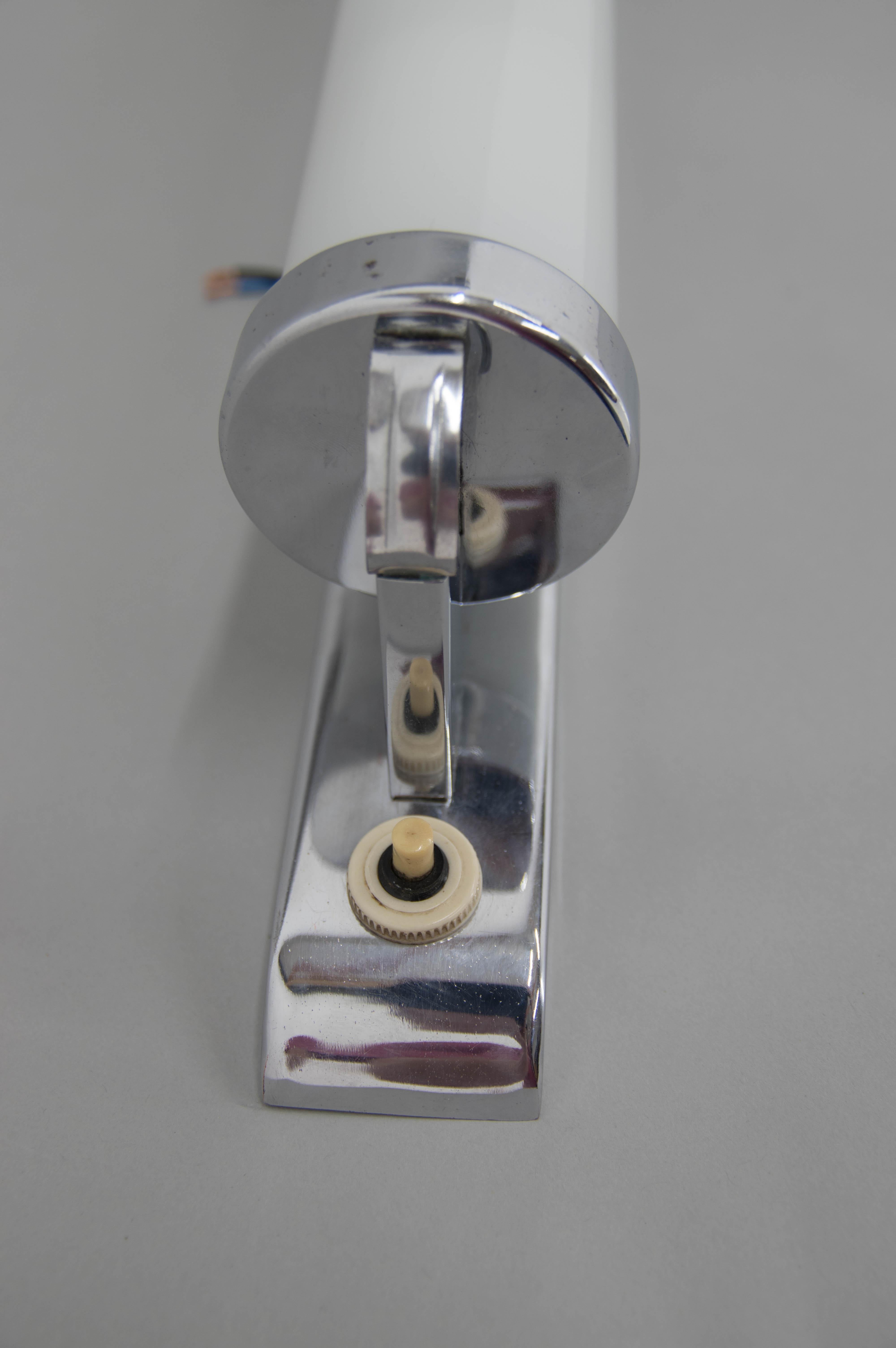 Long Bauhaus or Functionalist Chrome Wall Lamp / Sconce, 1930s 2