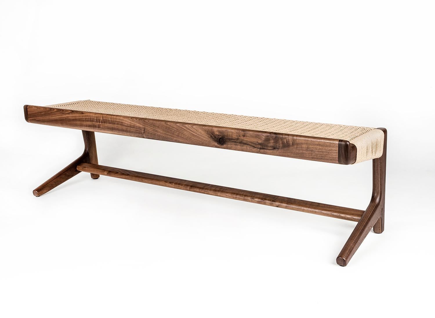 Long Bench, freitragend, Mid-Century-Stil, maßgefertigt, dänische Kordel, gewebt, Hartholz (amerikanisch) im Angebot