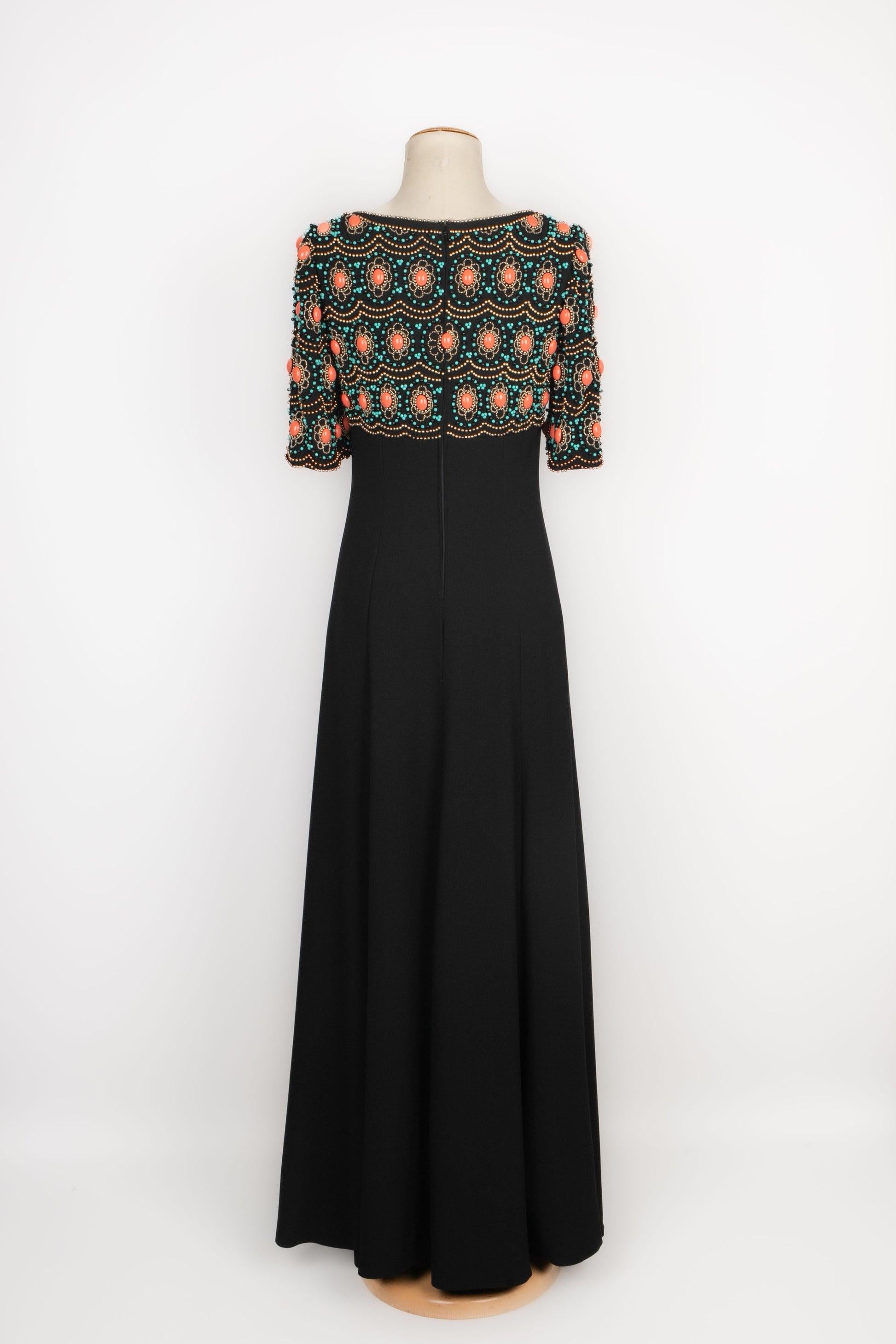 Noir Robe longue en crêpe noir, 1965 en vente