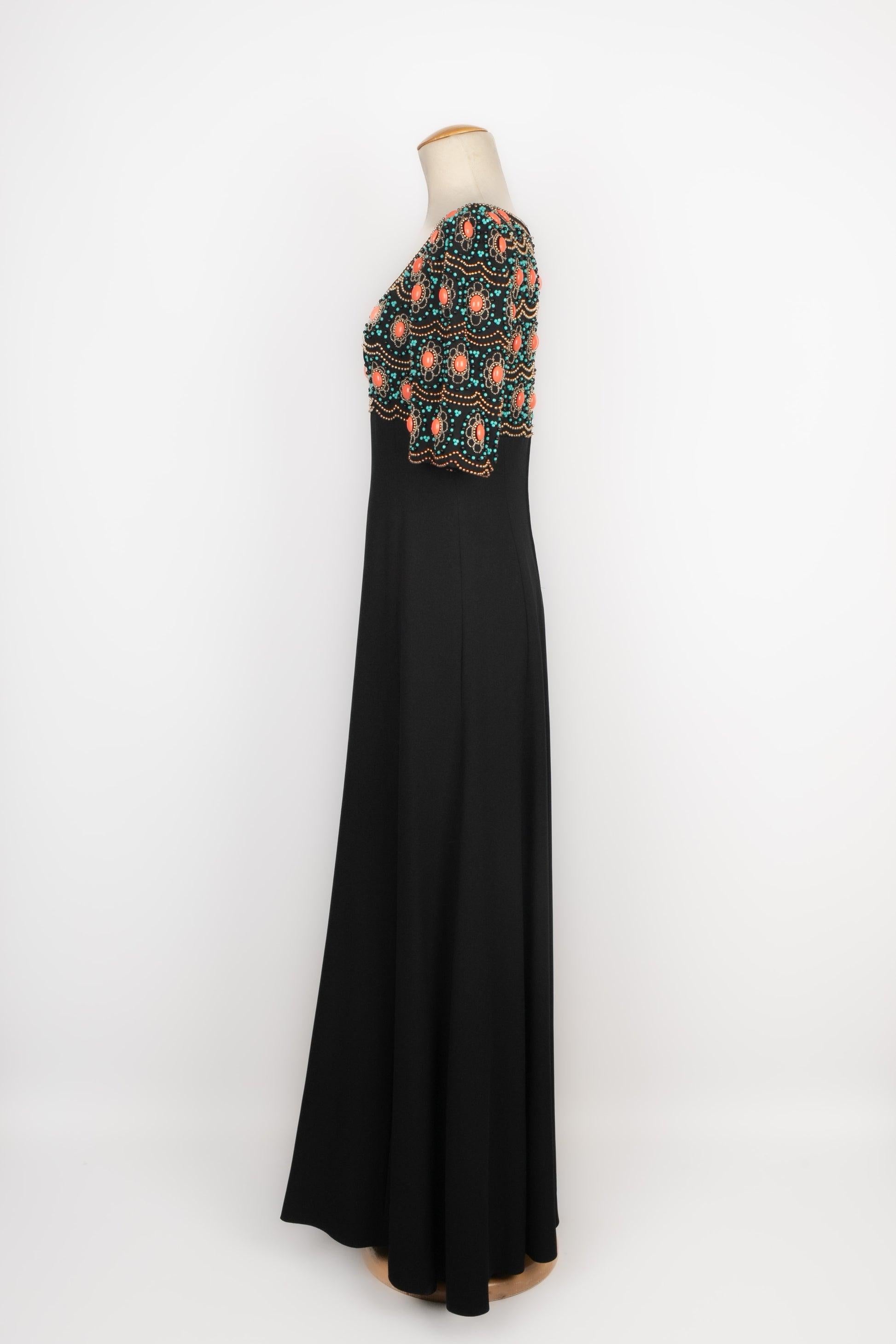 Robe longue en crêpe noir, 1965 Excellent état - En vente à SAINT-OUEN-SUR-SEINE, FR