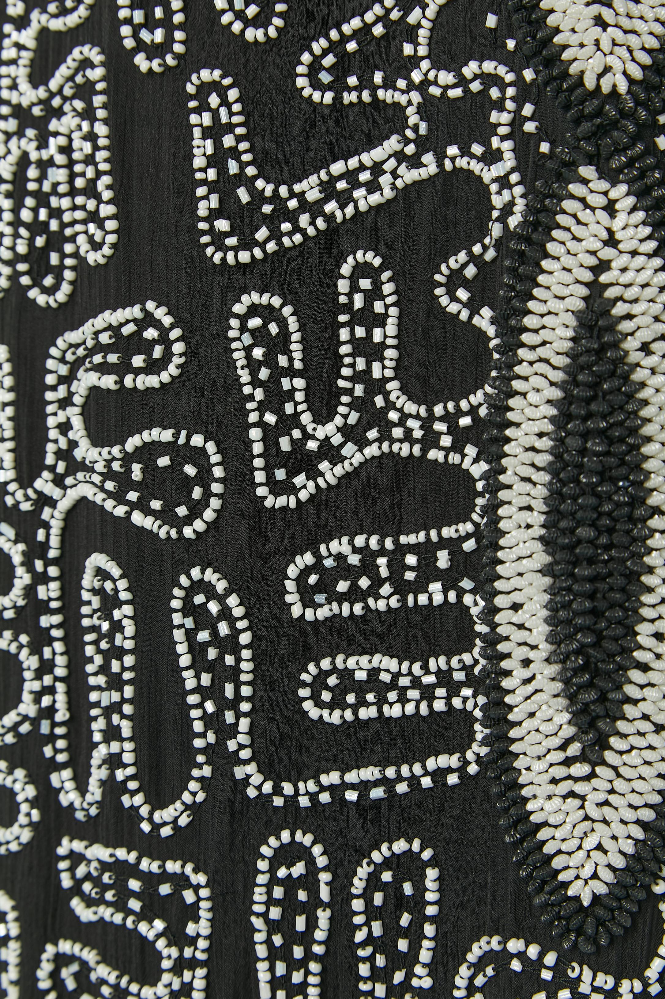 Long black evening skirt with white beaded work In Excellent Condition For Sale In Saint-Ouen-Sur-Seine, FR
