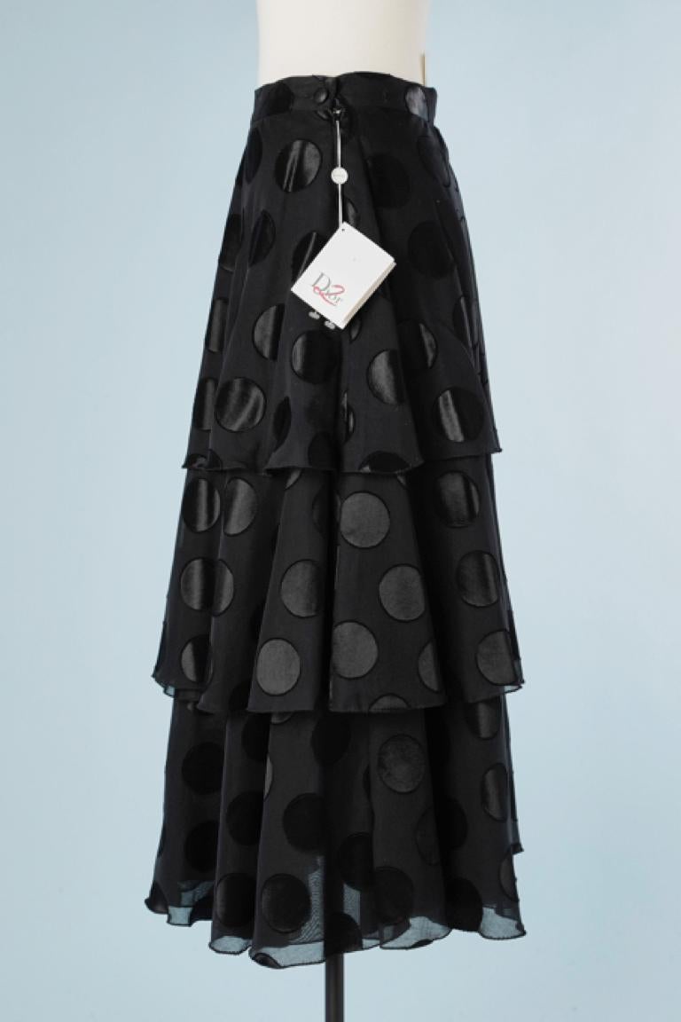 Lange schwarze geschichtete Seide mit Ton-auf-Ton- Tupfen in Satin Dior 2 NEU  Damen im Angebot