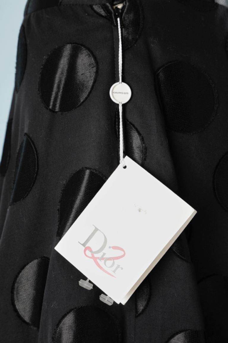 Lange schwarze geschichtete Seide mit Ton-auf-Ton- Tupfen in Satin Dior 2 NEU  im Angebot 2