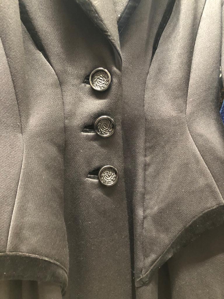 Long black wool and velvet coat Thierry Mugler  1