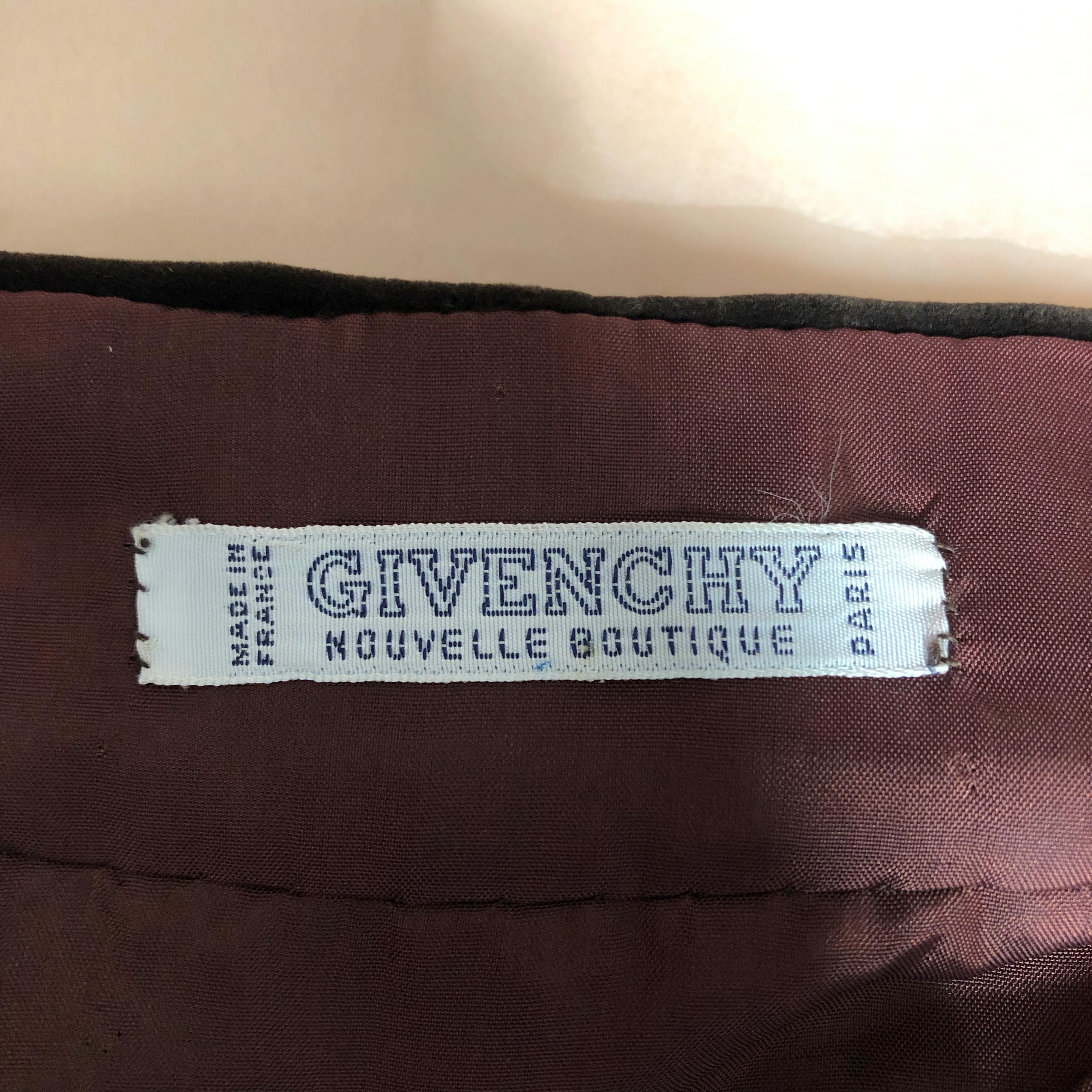 Longue jupe en velours marron avec franges en soie  Nouvelle boutique Givenchy  Pour femmes en vente
