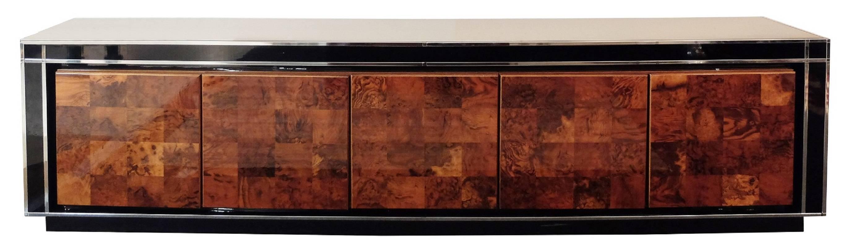 Long Burl Wood Sideboard Attributed to Willy Rizzo, circa 1970 4