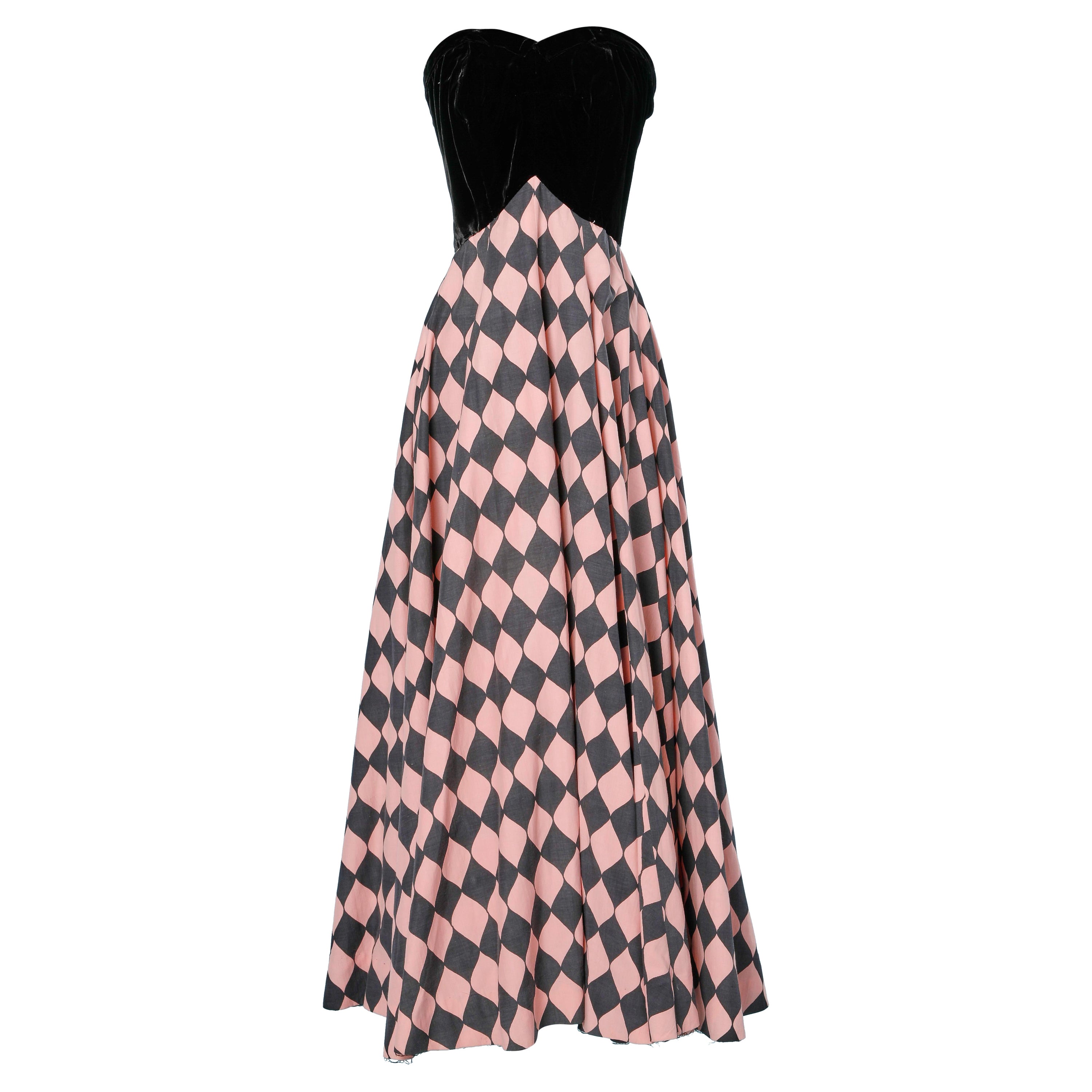 Langes Bustier-Abendkleid aus schwarzem Samt und bedruckter Baumwolle
