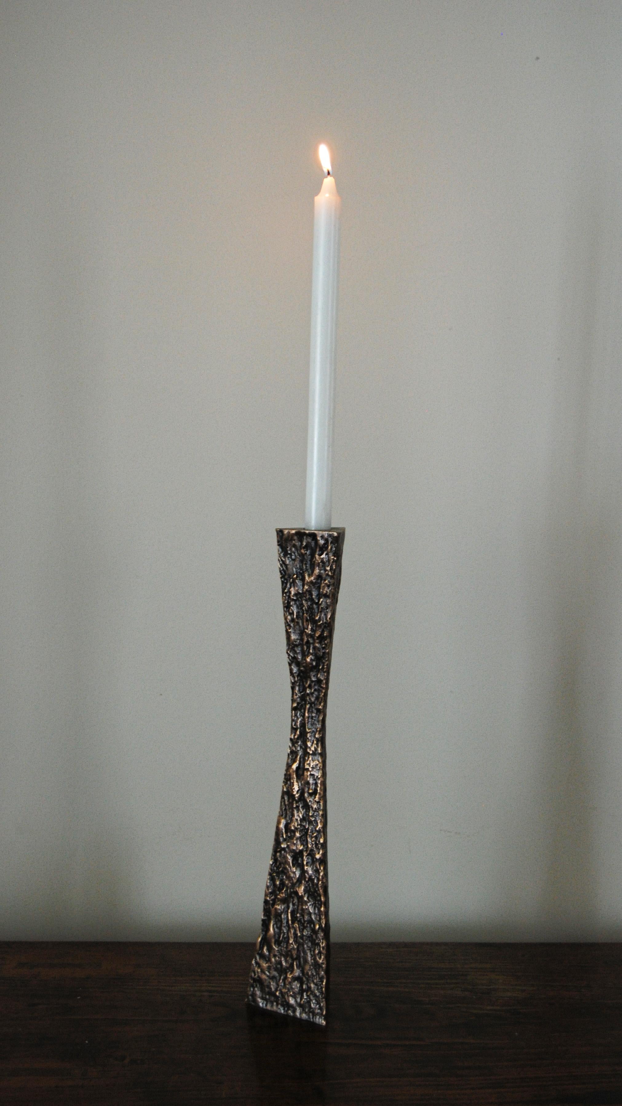 Langer Kerzenhalter aus polierter Bronze von FAKASAKA Design im Angebot 2