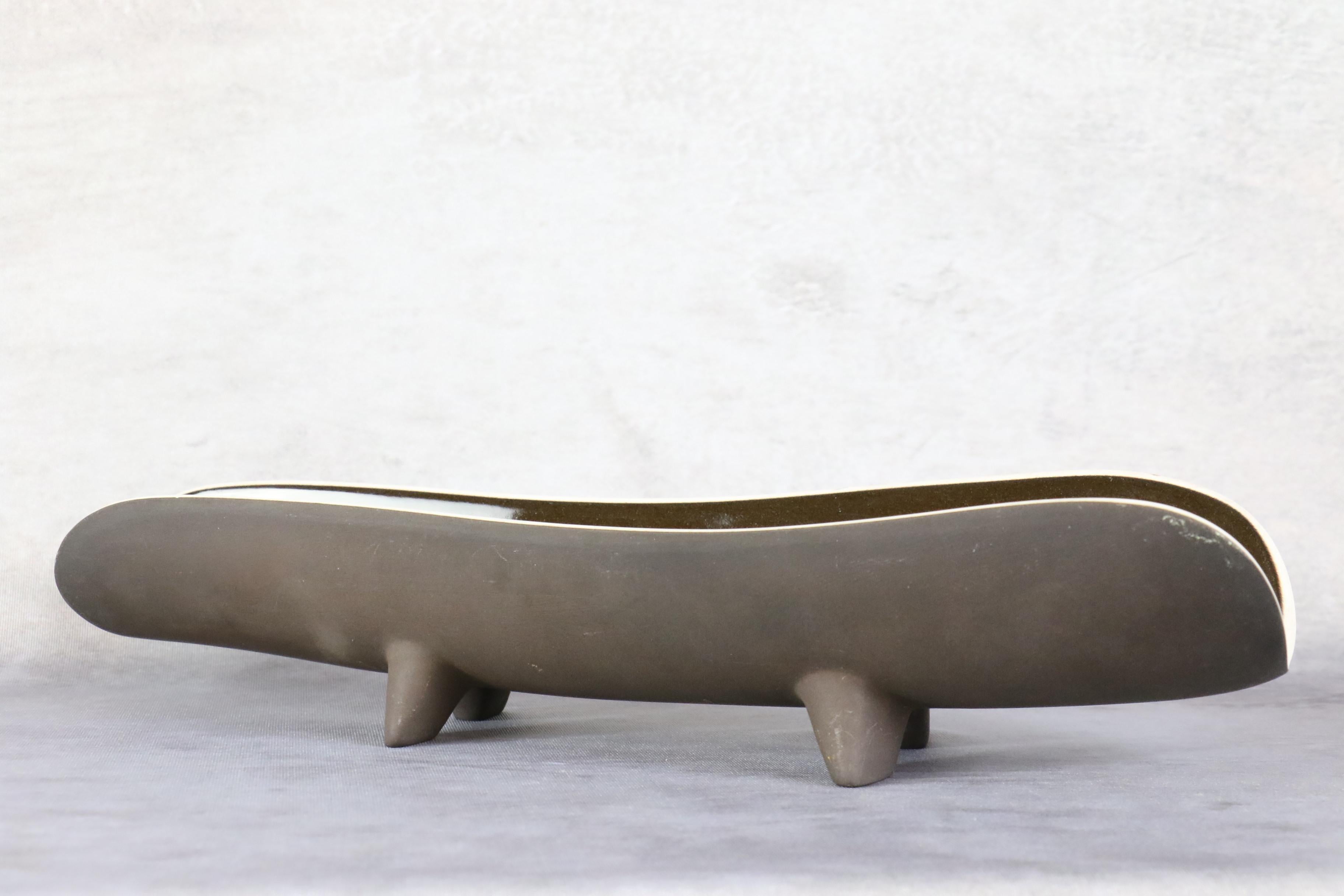 20th Century Long ceramic bowl by Jaap Ravelli - 1960 - Netherlands - Scandinavian ceramics   For Sale