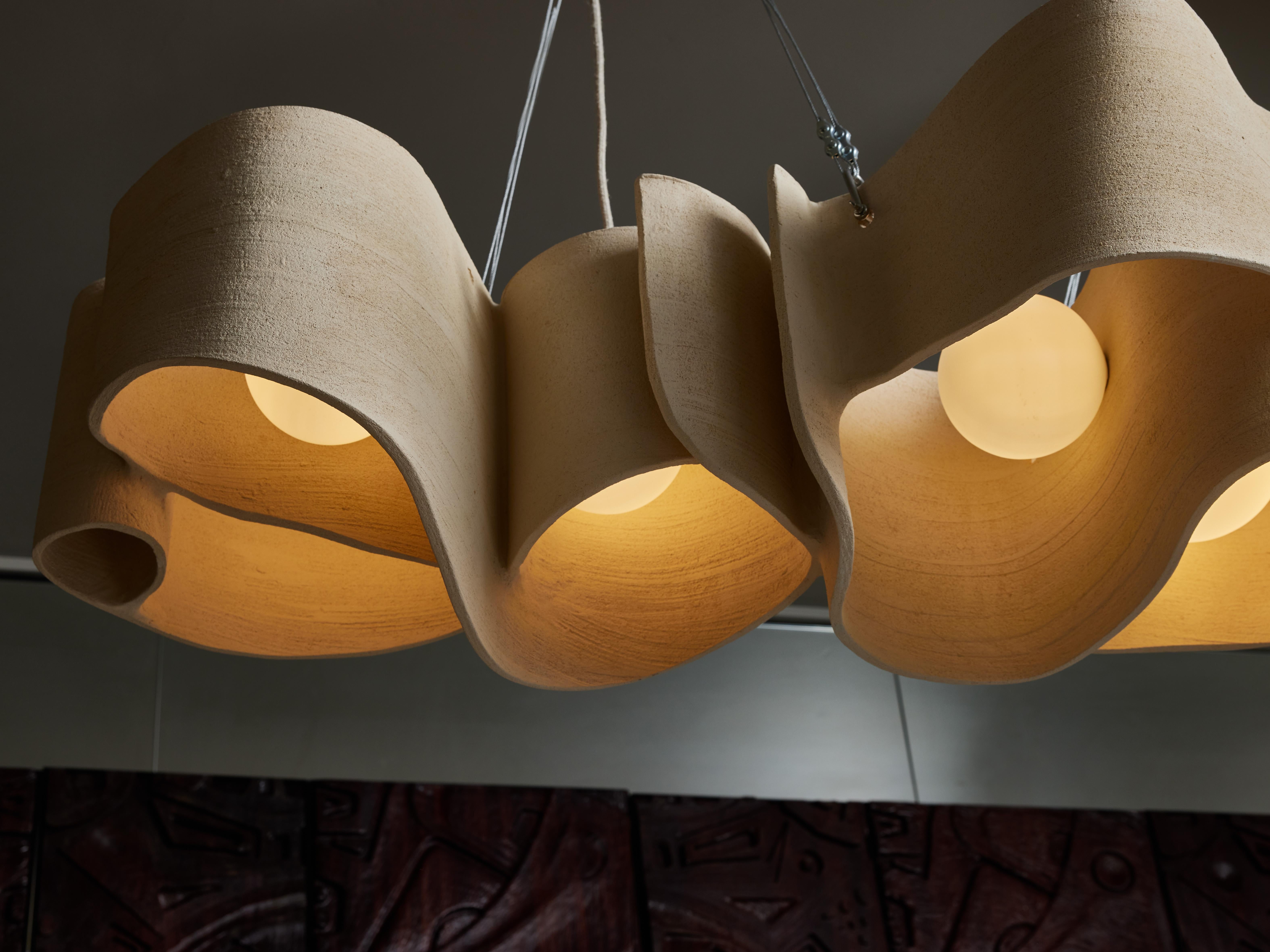 Moderno Lampadario lungo in ceramica di Olivia Cognet in vendita