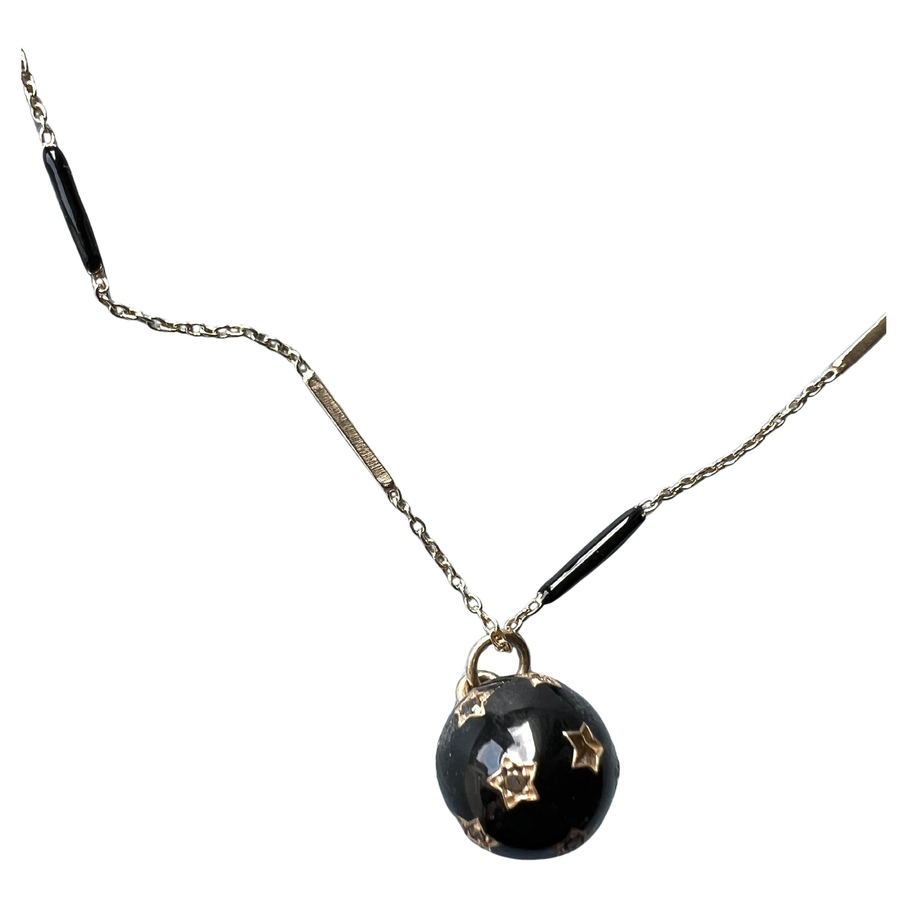 Long Chain Necklace Black Diamond White Diamond Star Ball Black Enamel

Material 14 k Gold plate

Length: Long 28